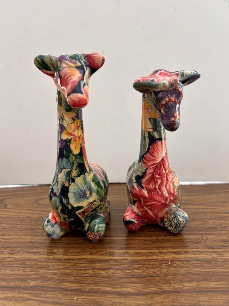 Joan Baker Designs 2 giraffes porcelain patchwork 6″ 7″ tall floral pattern