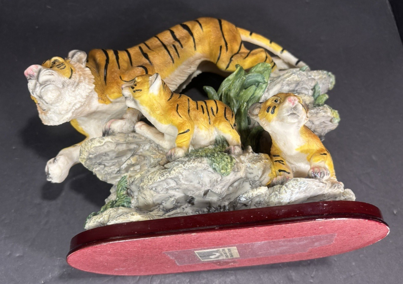 Tigers Figurine Freestanding Very Detailed Ceramic Decorative 10”Hx12”Lx6.5”W EC