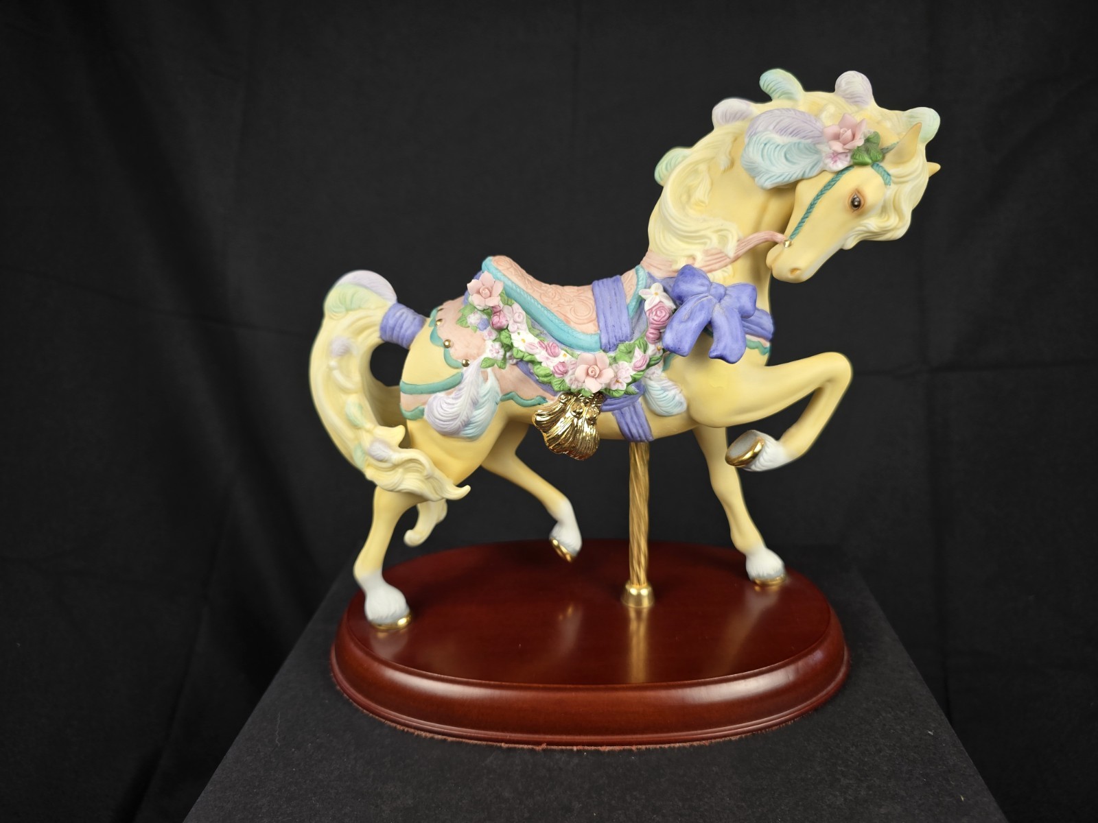 1987 Lenox Carousel Circus Horse w/ Certificate of Authenticity, Excellent Shape