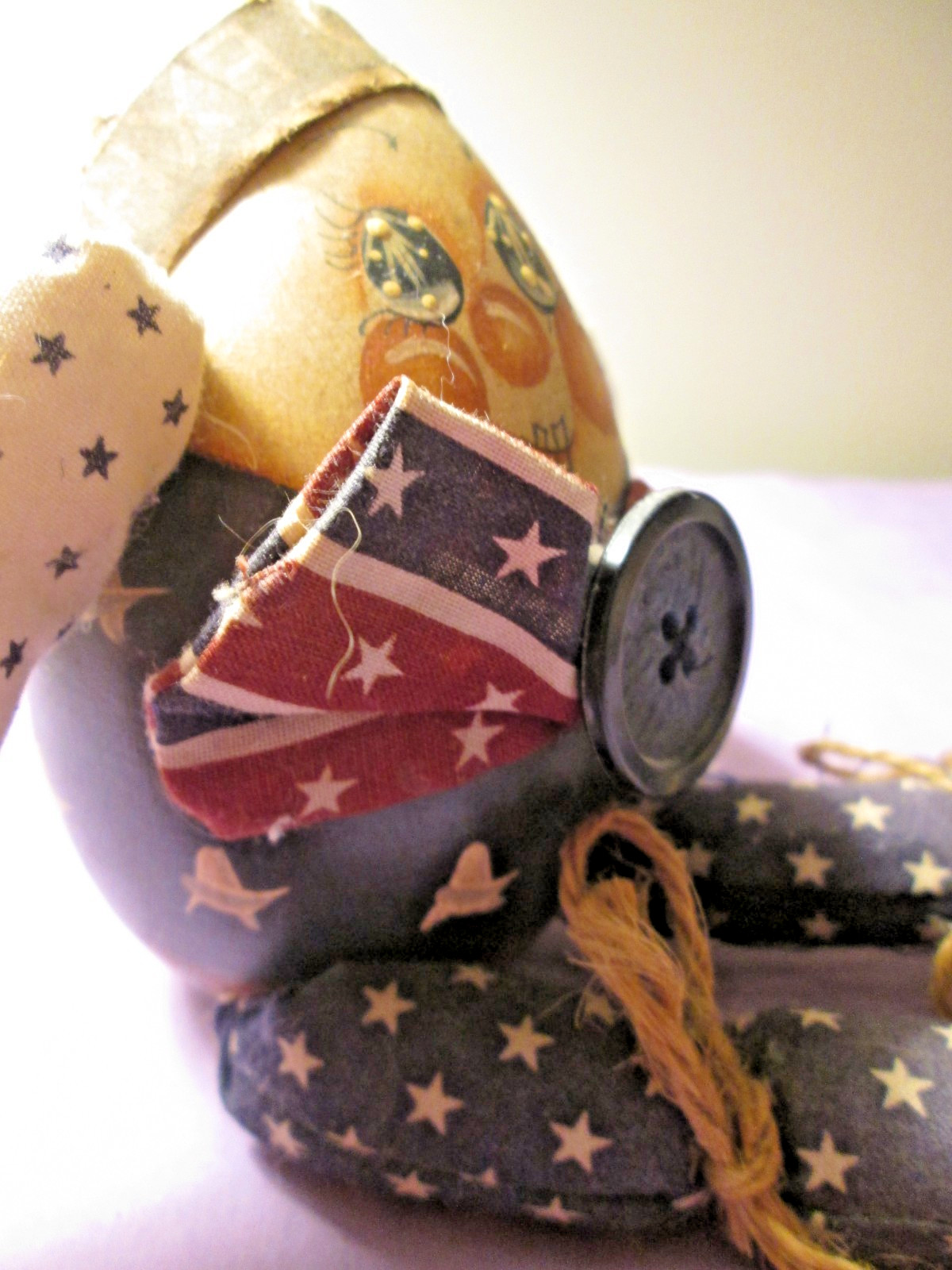 Vnt. Patriotic Humpty Dumpty Primitive Folk Art Wood & Cloth Shelf Sitter Figure