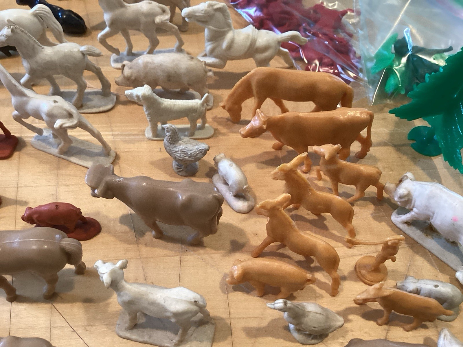 miniature animal figurines Big lot Vintage Farm Train Cows Horses Deer Pigs