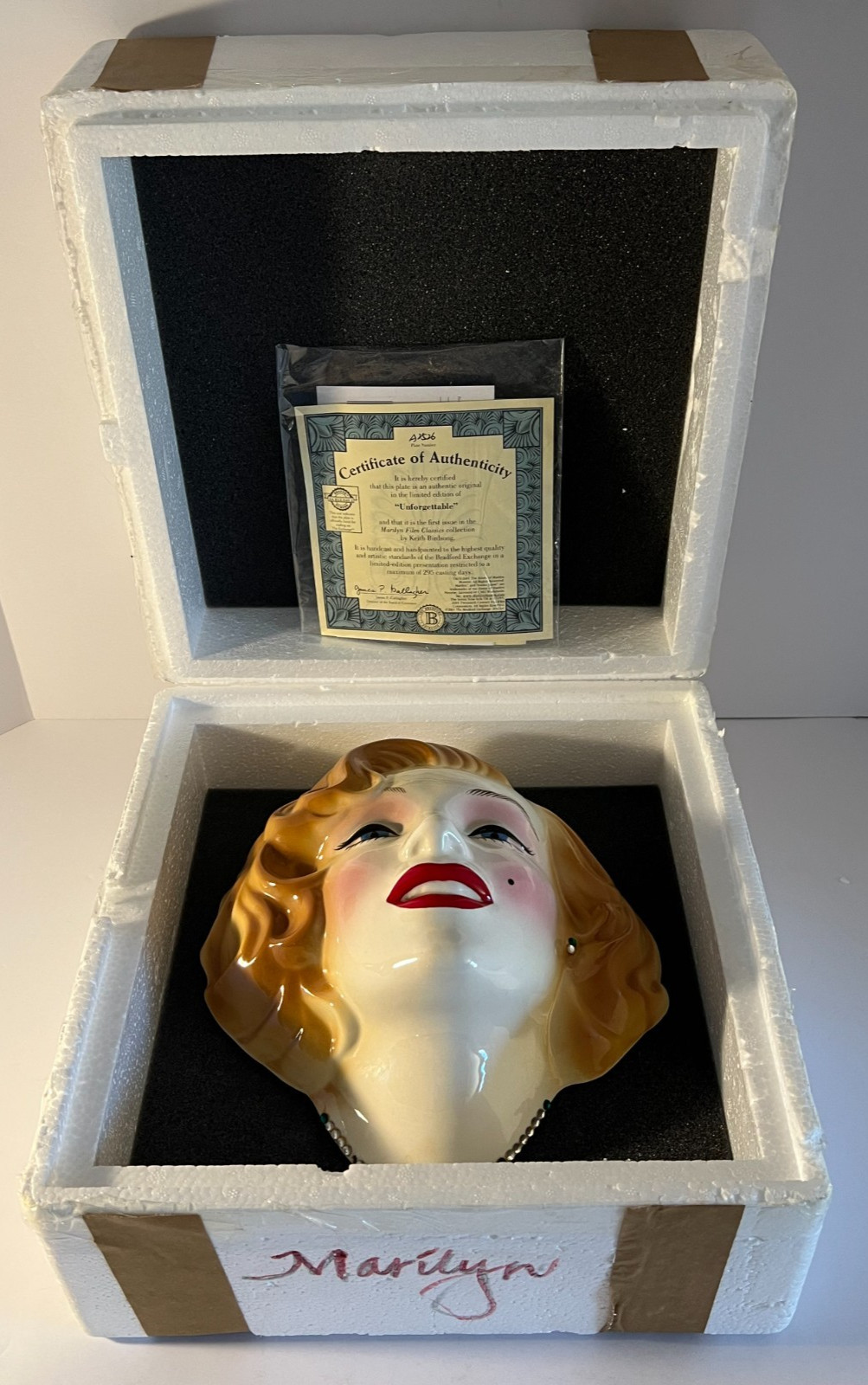 Marilyn Monroe “Unforgettable” Film Classics 2001 Bradford Exchange Cast Face CO