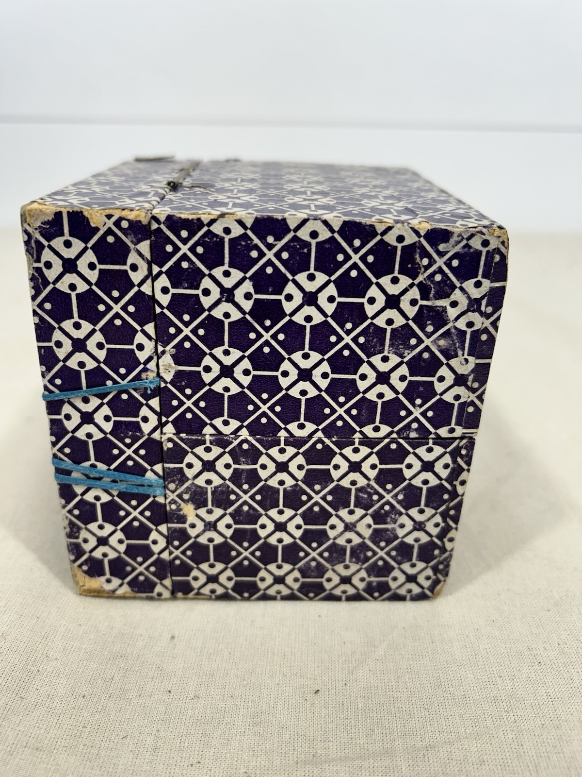Marble Taj Mahal Replica Model 3” w/ Purple White Wood Box Case Lined