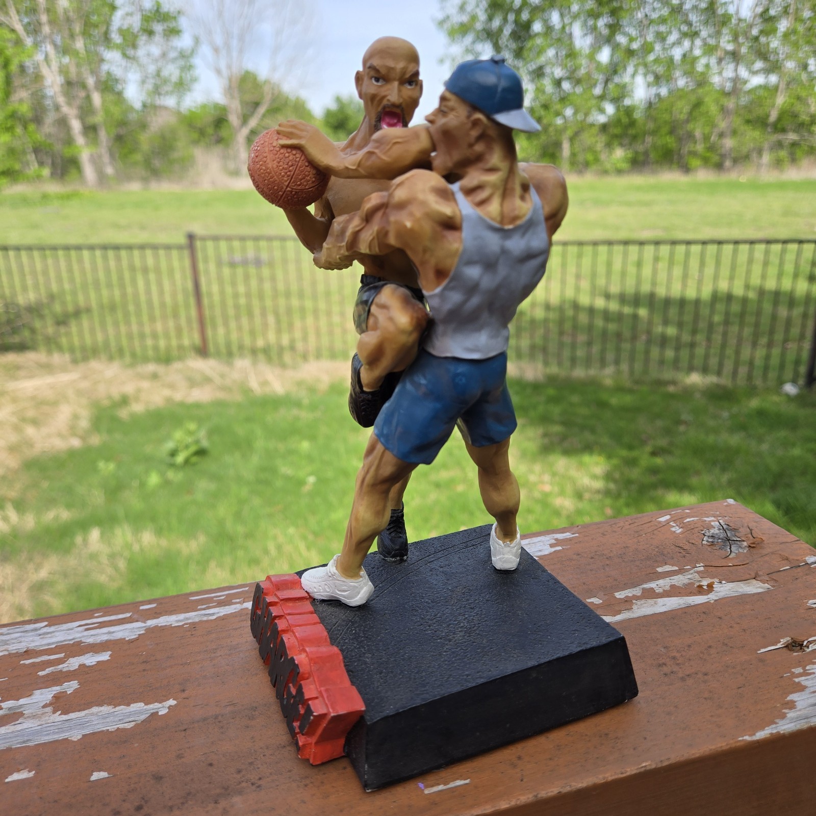 Vtg 1999 Xtreme Figurines by Creation Station Charge! Statue Basketball Streetba