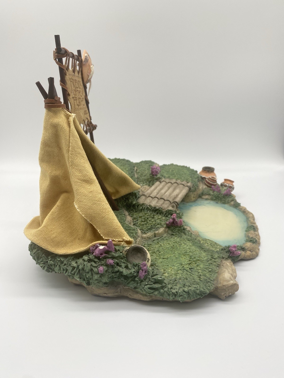 Vintage Friends of the Feather by Enesco 1994 Display Stand