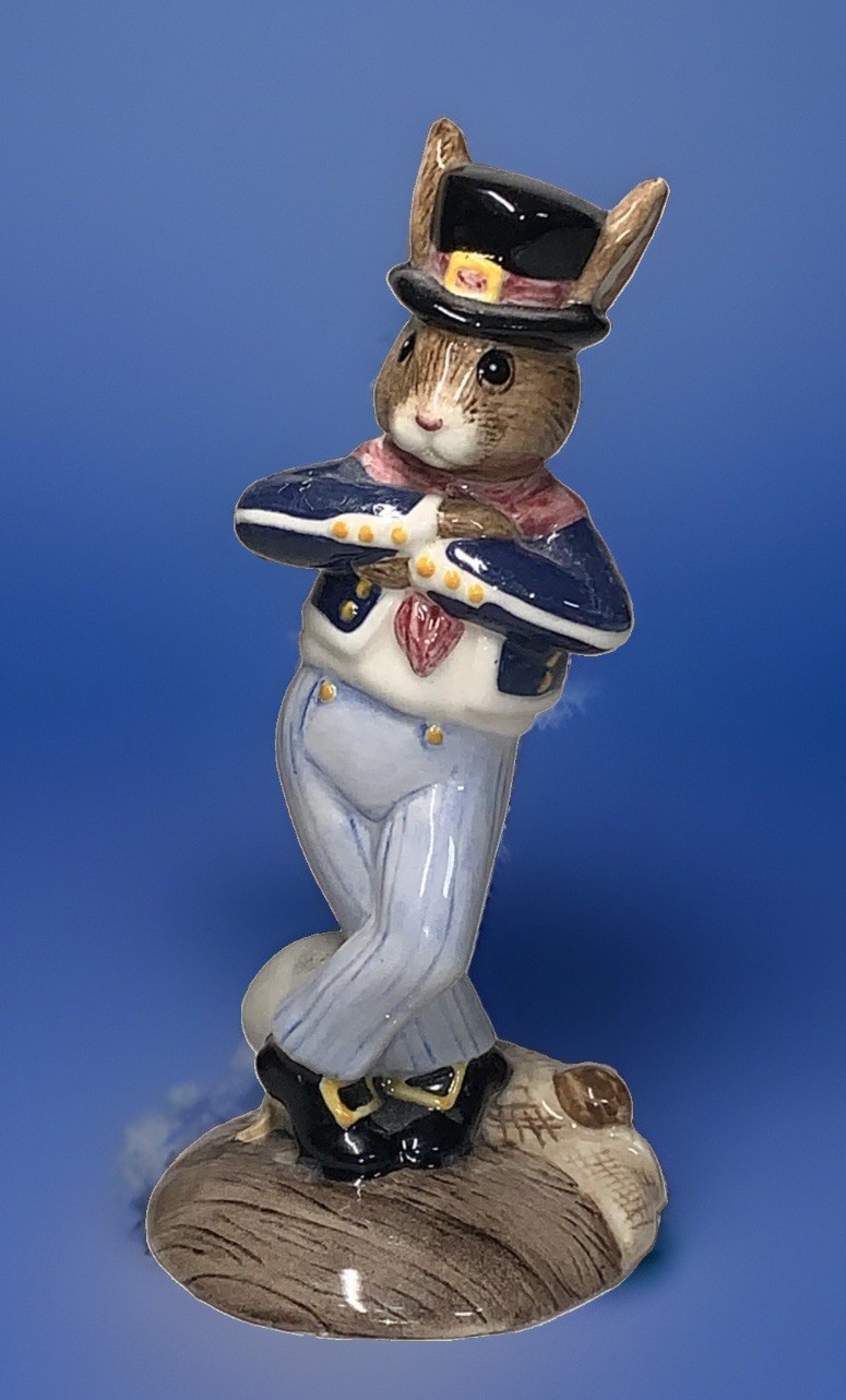 Royal Doulton Bunnykins Figurine DB261 HORNPIPER BUNNYKINS 2003 Event Pc. SIGNED