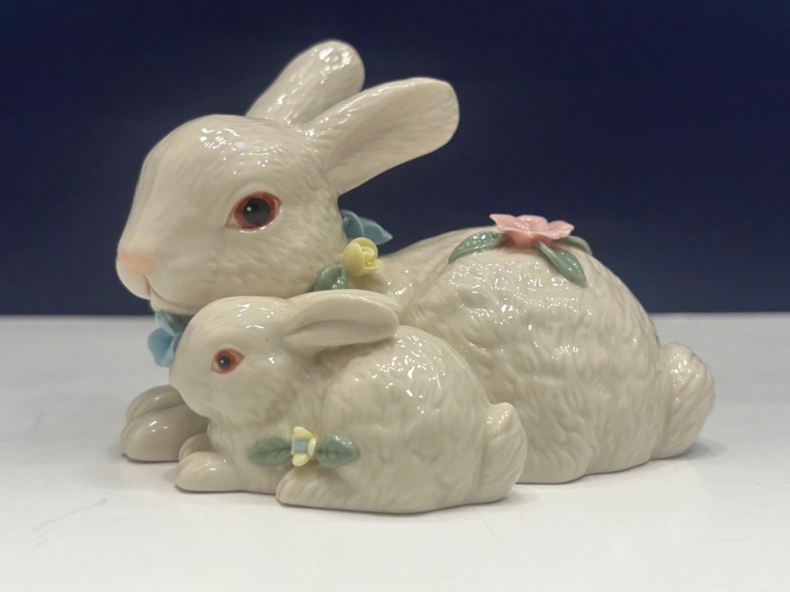 Beautiful Lenox Mother & Baby Bunny’s With Flowers Fine Ivory China Figurine!