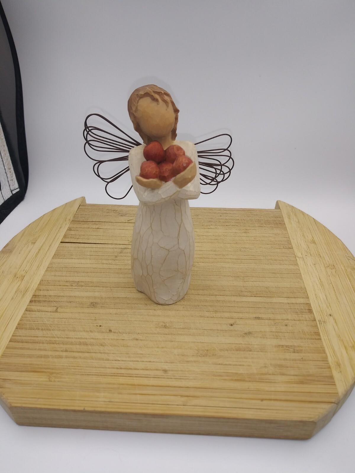 Willow Tree Good Health 2003 Susan Lordi Figurine Holding Apples by Demdaco.