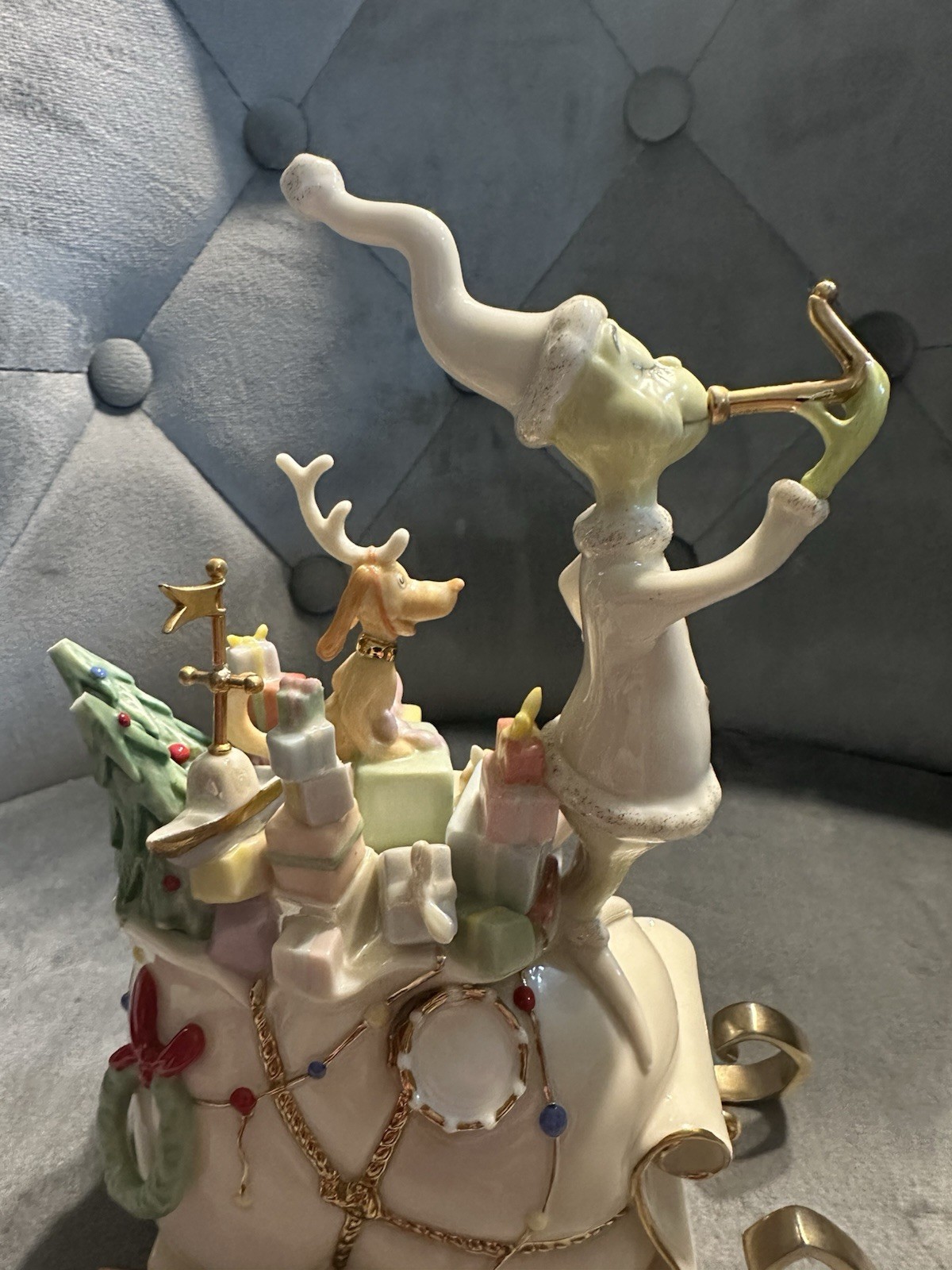 Imperfect Lenox China RETURN to WHOVILLE Grinch & Max on Sleigh Figurine As Is