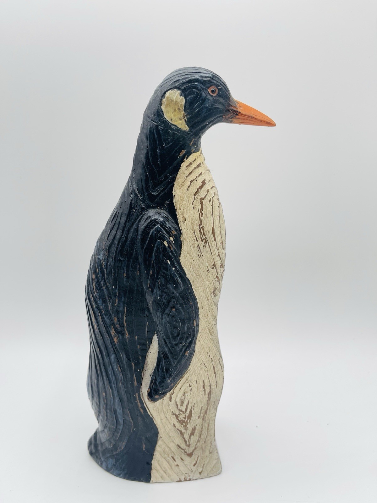 VTG Tii Collections Handcrafted Textured Resin Mother And Baby Penguins Figurine