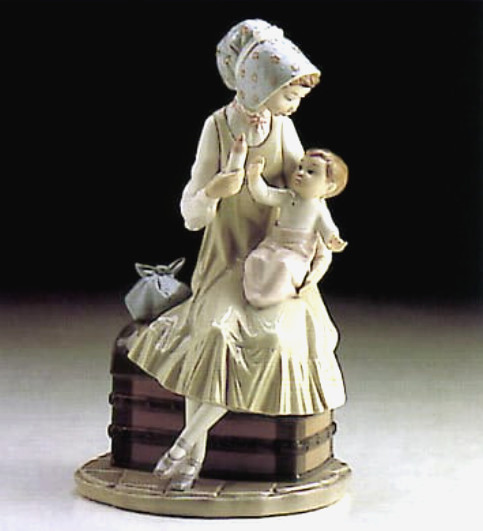 Lladro 5140 “Feeding Her Baby” Mother feeding her son or daughter – MWOB, RV$260
