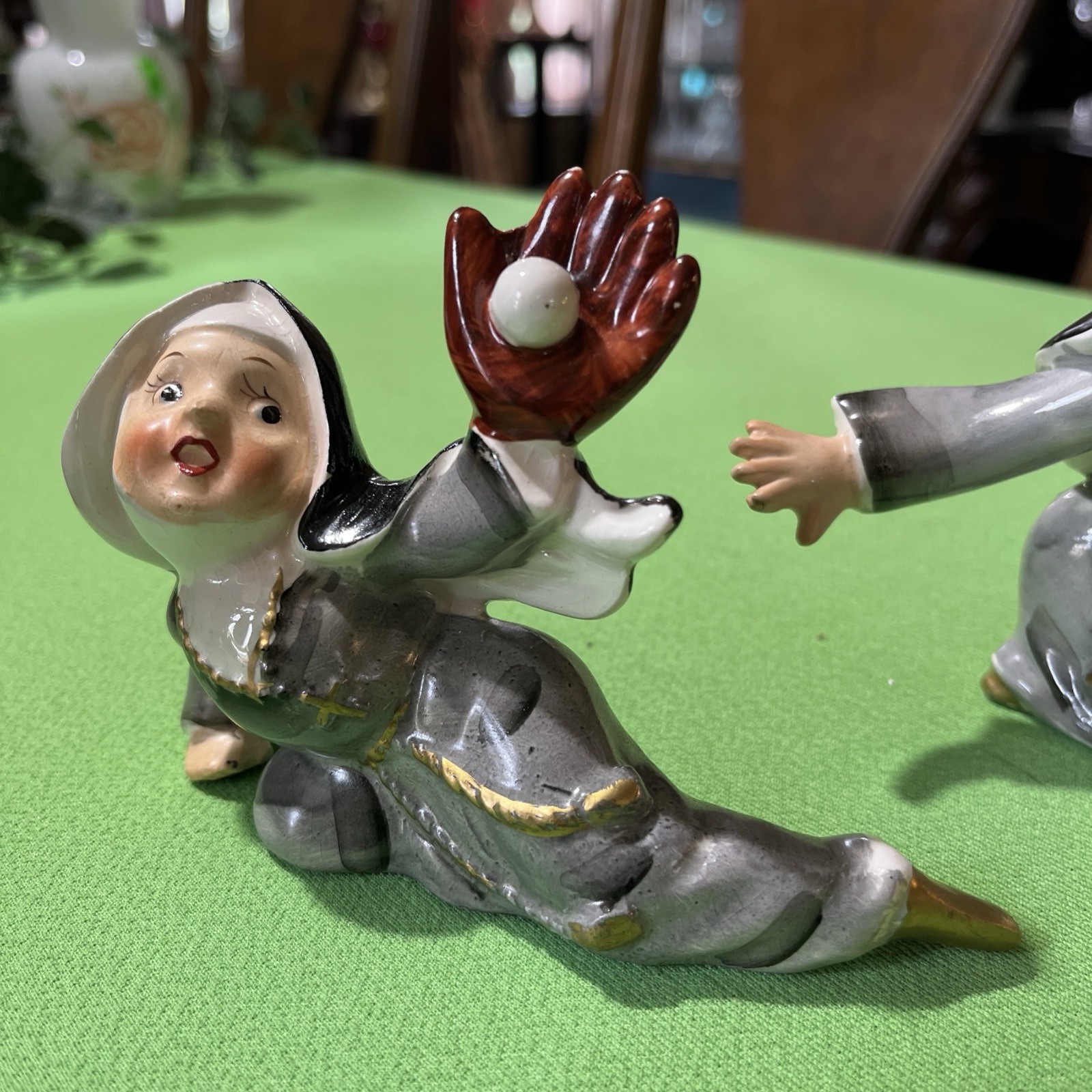 Vintage 3 NUNS PLAYING BASEBALL Thames Japan Figurine Set 1950s