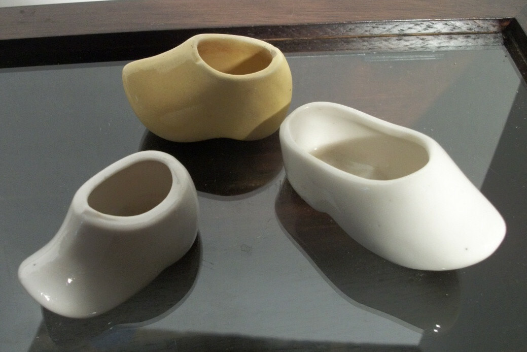Lot Of 3 Vintage Chalkware Porcelain Dutch Shoes, White & Yellow
