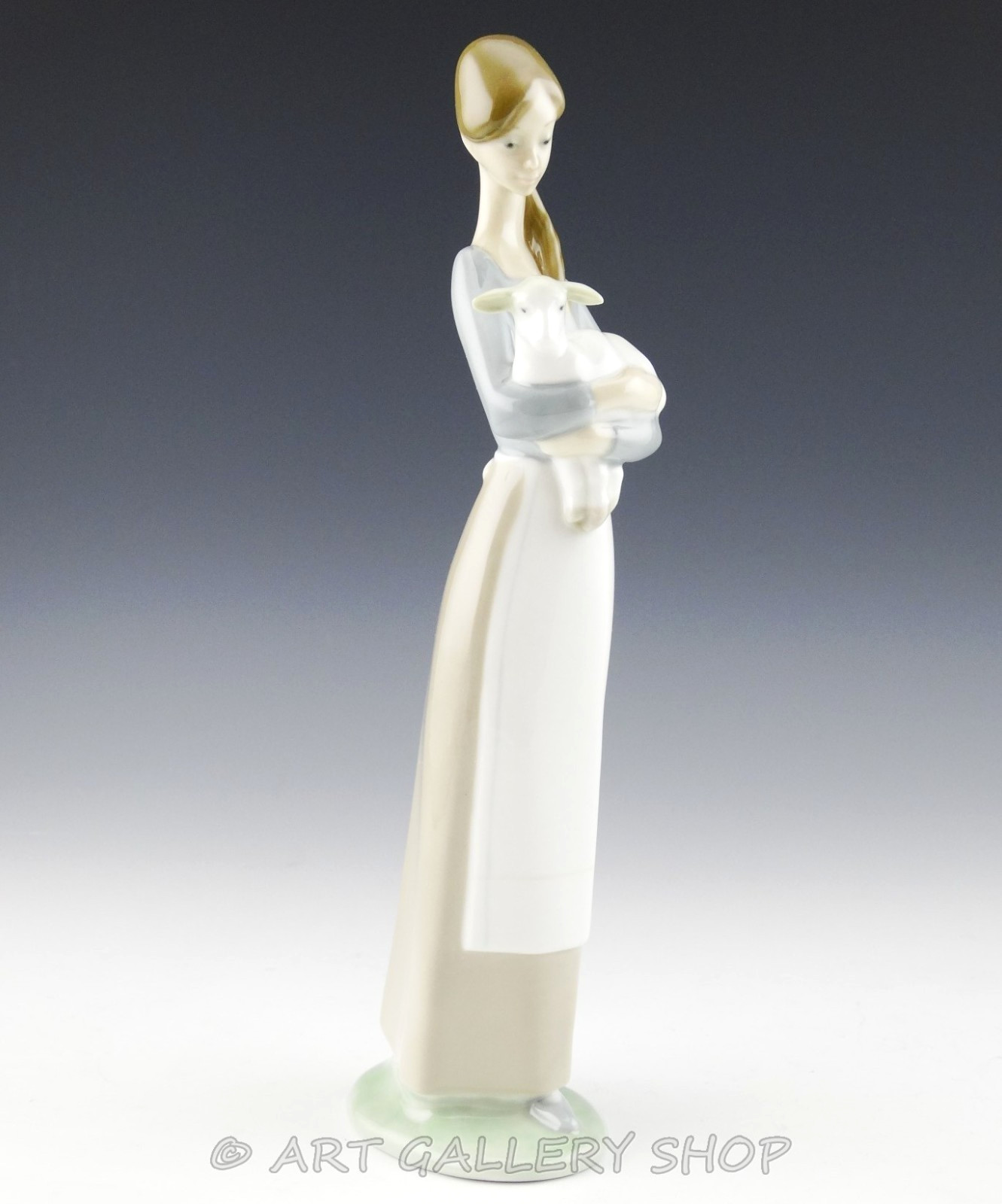 Lladro Figurine 10-3/8″ TALL GIRL WITH LAMB #4505 Retired Mint