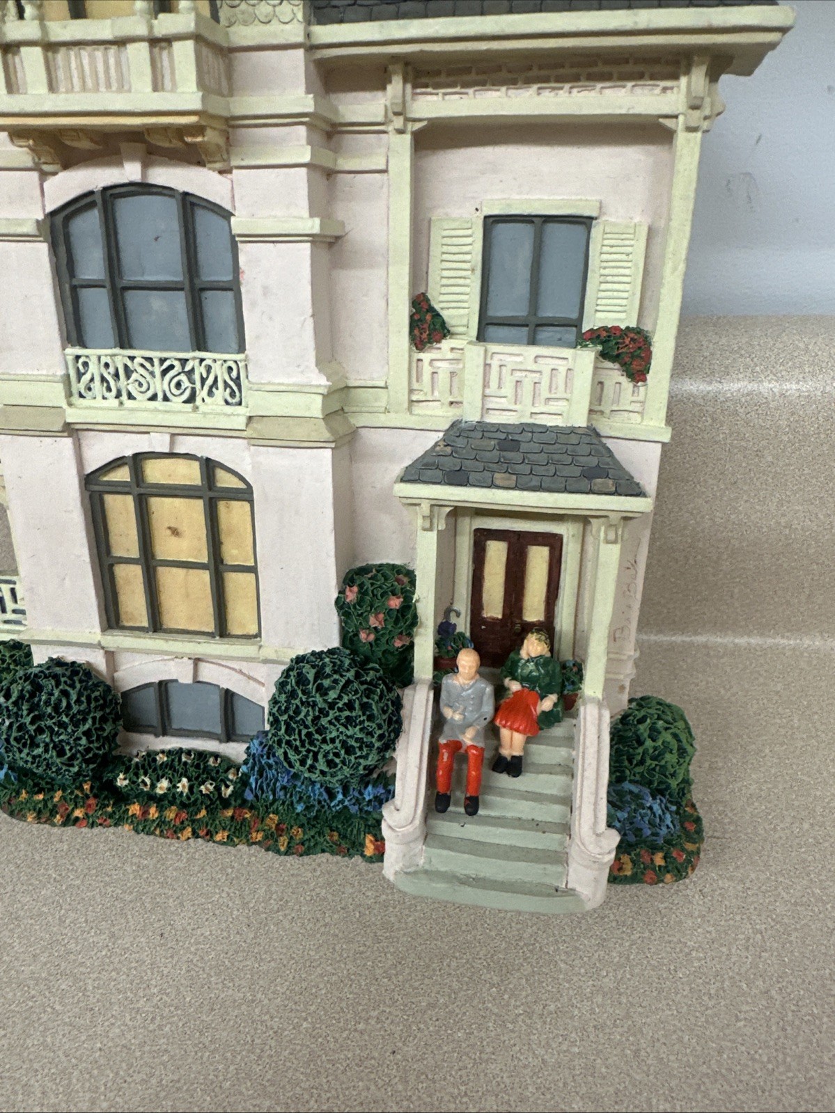 Brian Baker’s Collection Bayview Victorian Living And Seaside Lot Of 4