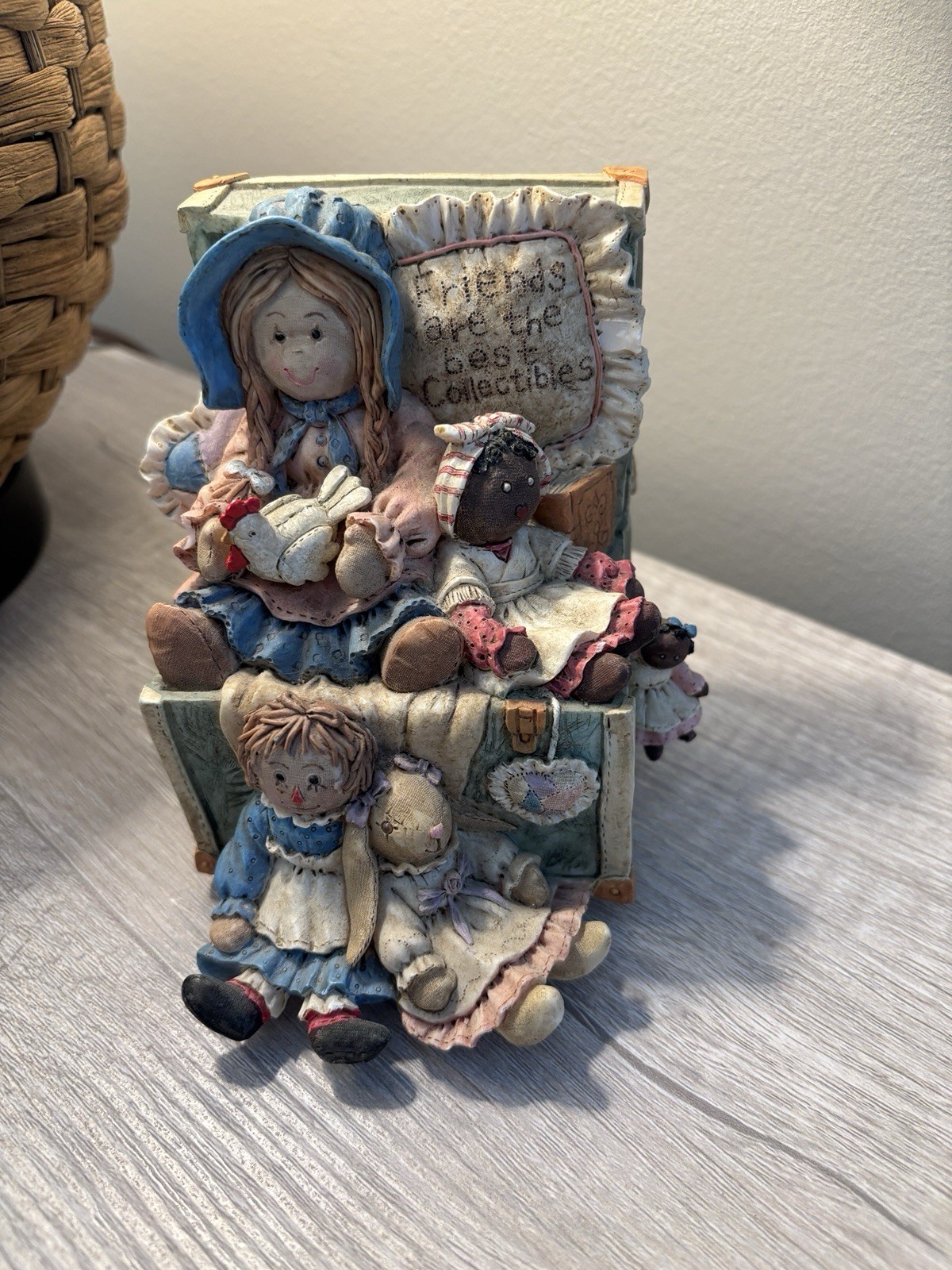 Vintage 1997 San Francisco Music Box Company “Friends Are The Best Collectibles”
