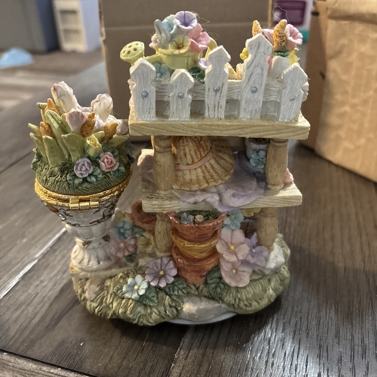 Vintage Resin Musical Birdhouse Garden Scene Figurine. 6” Tall X 5” Wide