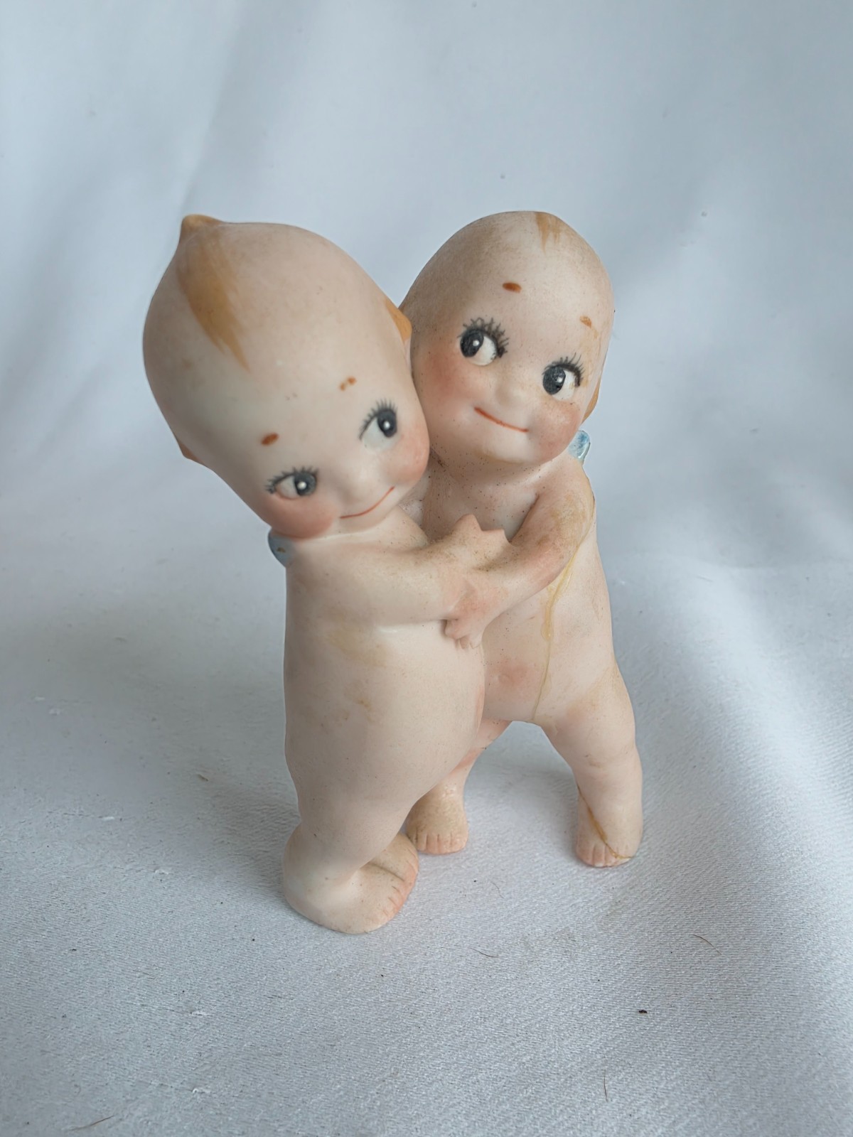 Antique Rose O’Neill Kewpie Huggers Bisque Figurine 3.5″ C in Circle © Repaired