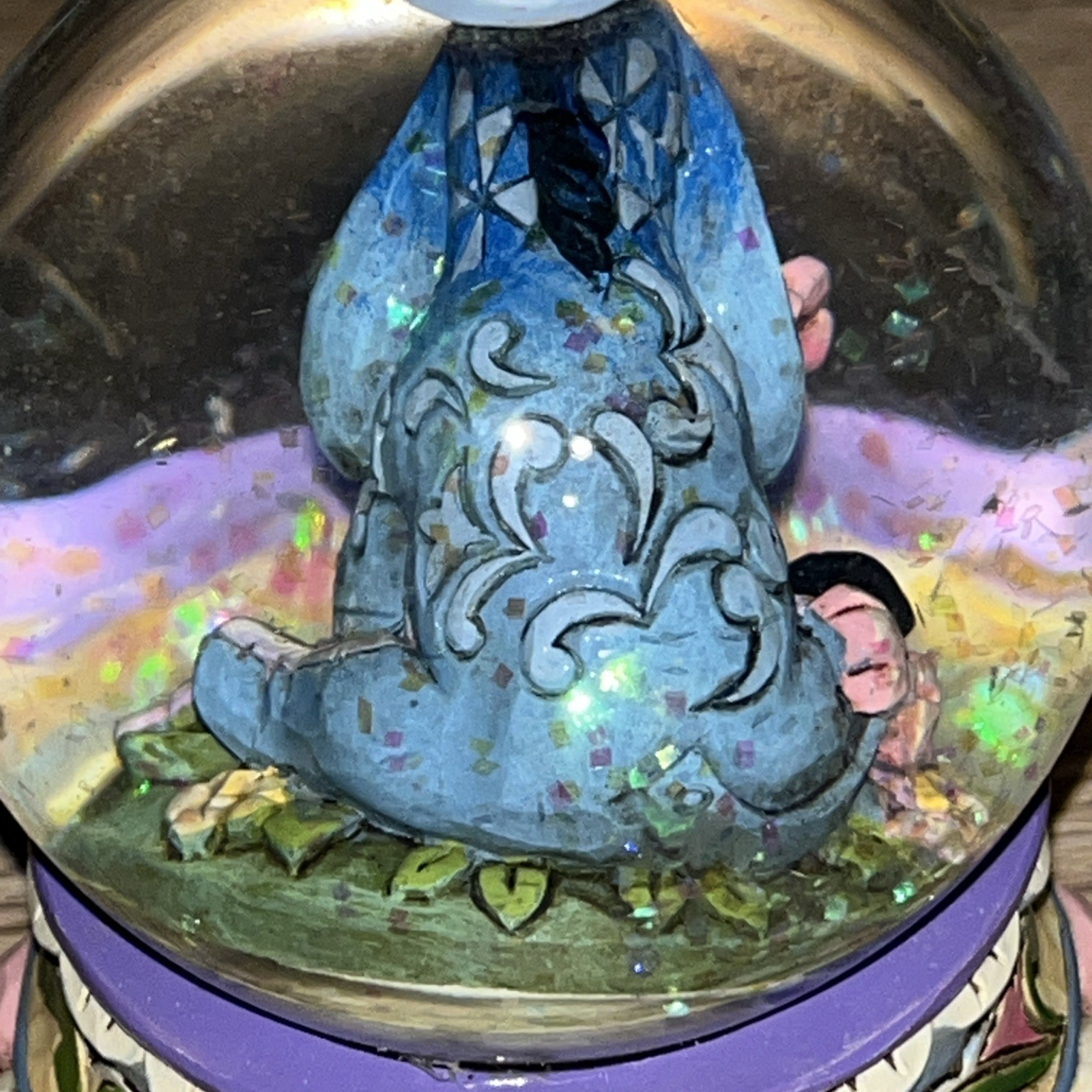 Disney Showcase Collection Eeyore Gloom to Bloom Glitter Snowglobe 4015351