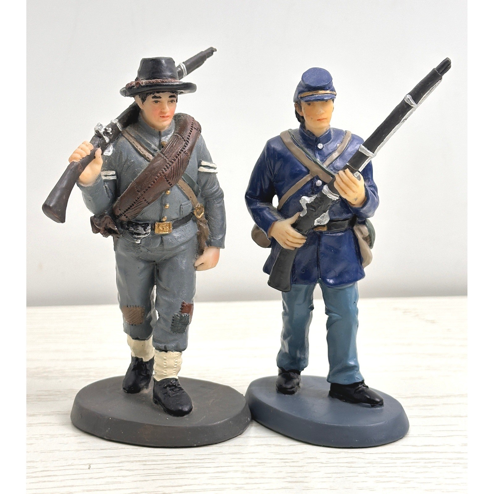 Civil War Soldier Figurines Set of 2 Historical Gettysburg Souvenir Decor