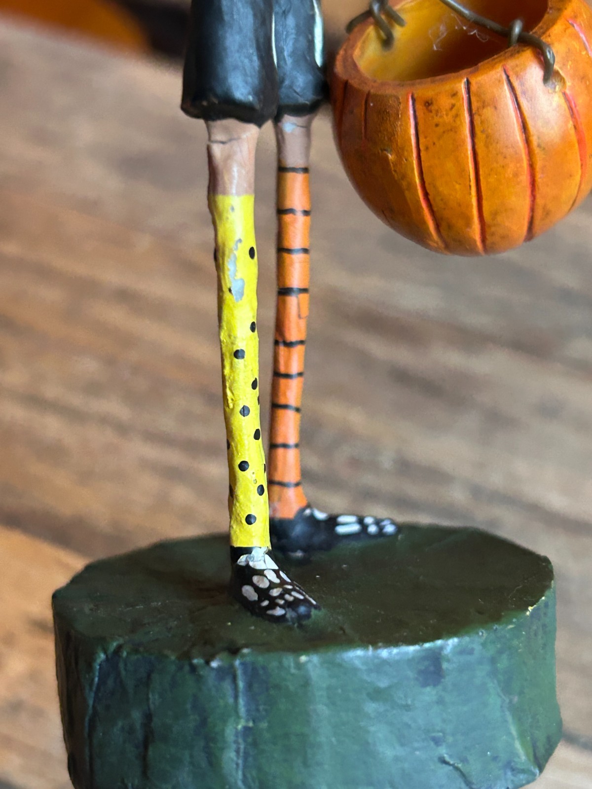 Lori Mitchell Halloween Funny Bones skeleton boy figurine 10290