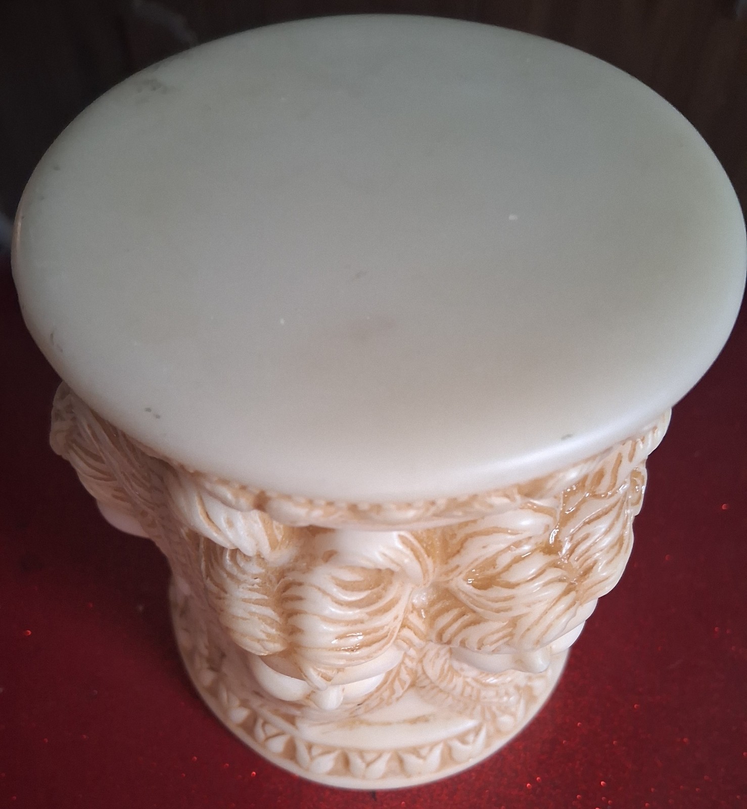 FOLK ART RESIN COMPOSED ITALIAN STYLE CARVED CHERUBS PEDESTAL DISPLAY STAND