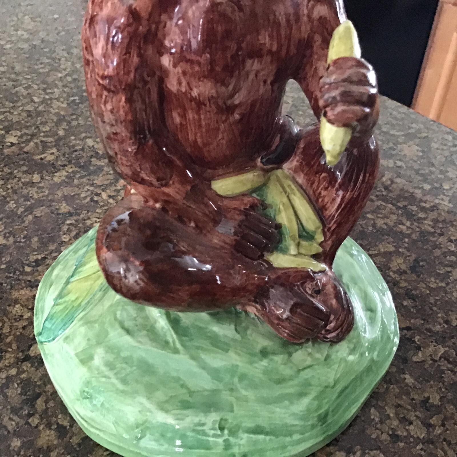WONDERFUL CHELSEA HOUSE CHIMPANZEE W/ BANANAS PORCELAIN FIGURINE ITALY EXCELLENT