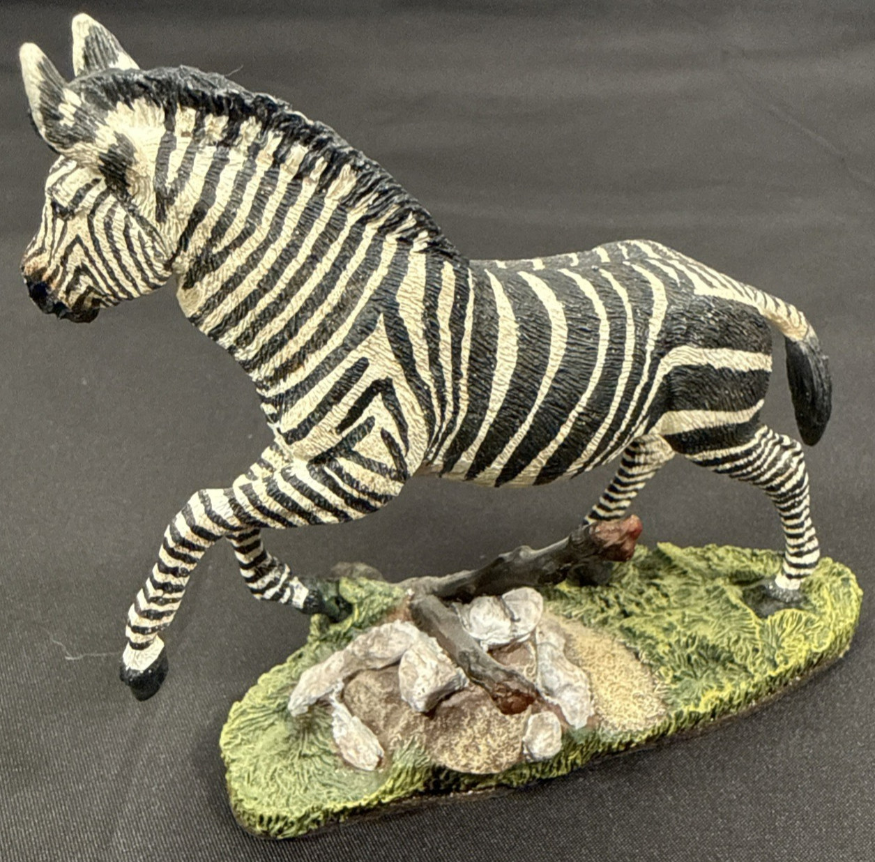 Franklin Mint 1987 Equus Zebra Wildlife Preservation Figurine