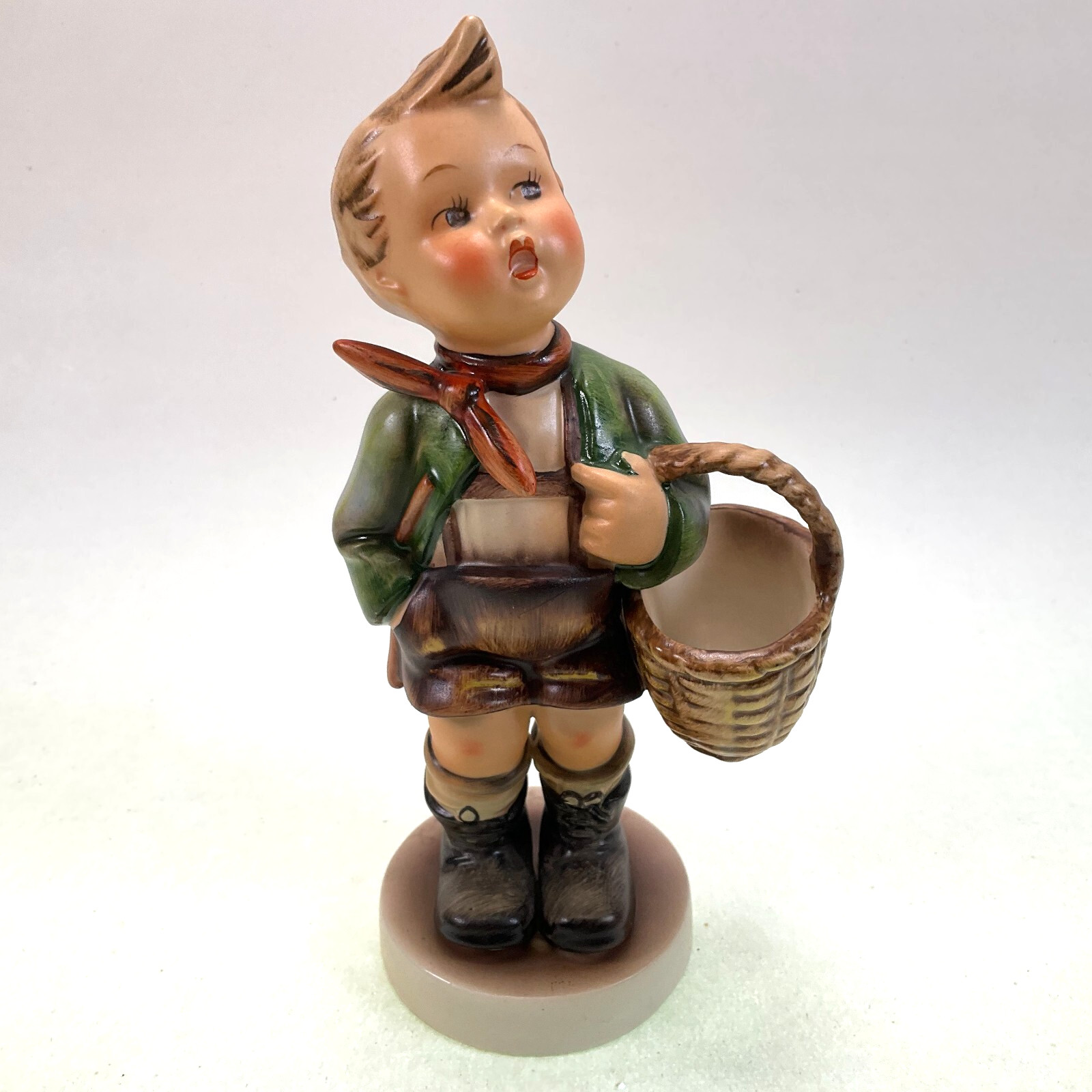 Goebel Hummel Village Boy 50/0 Figurine 6 3/4″ Vintage