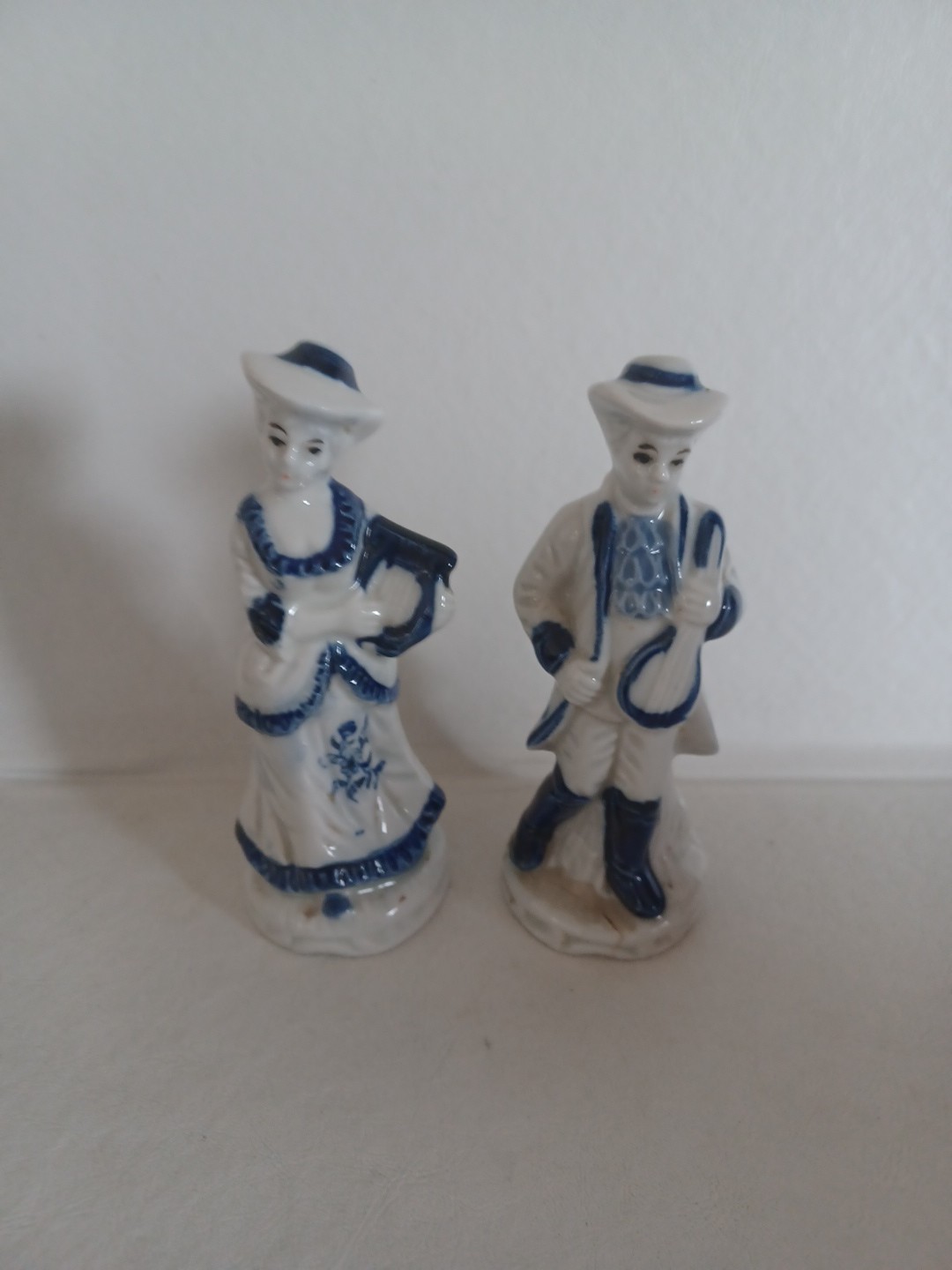 VTG Blue and White Colonial Porcelain Figures Woman and Man Taiwan