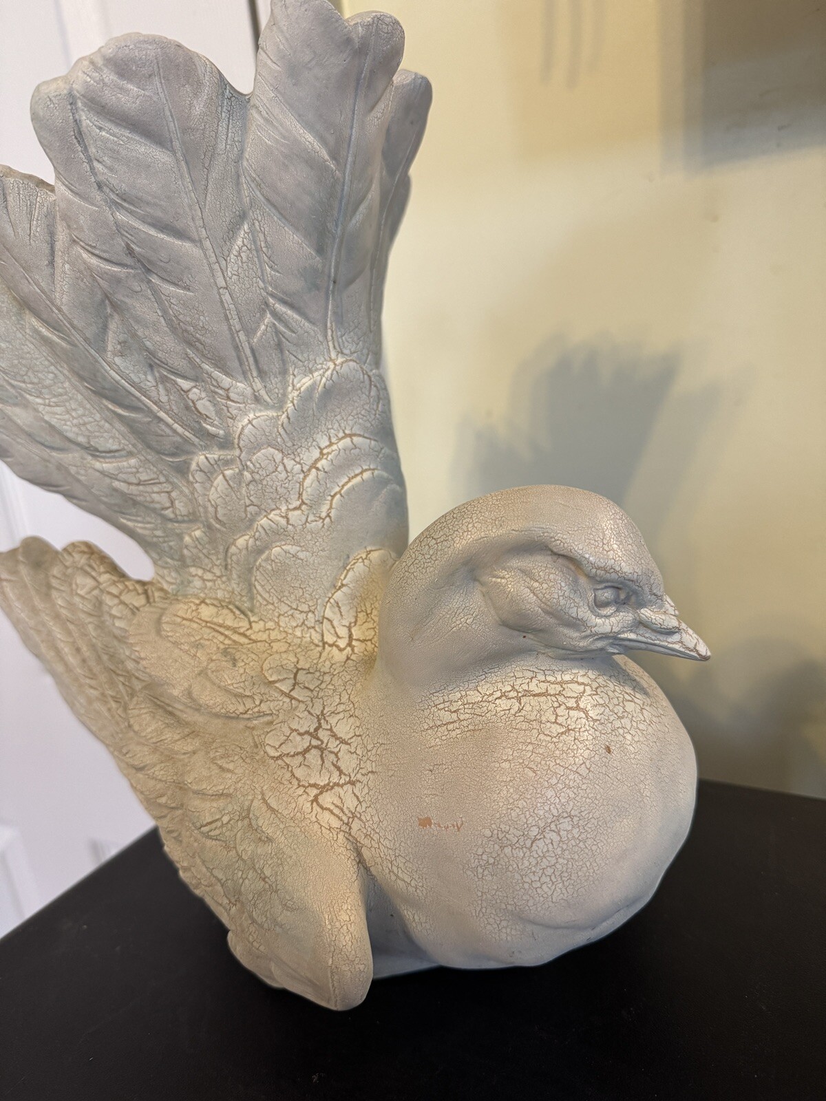 Resin Pigeon Roosting – 11 Inches Tall