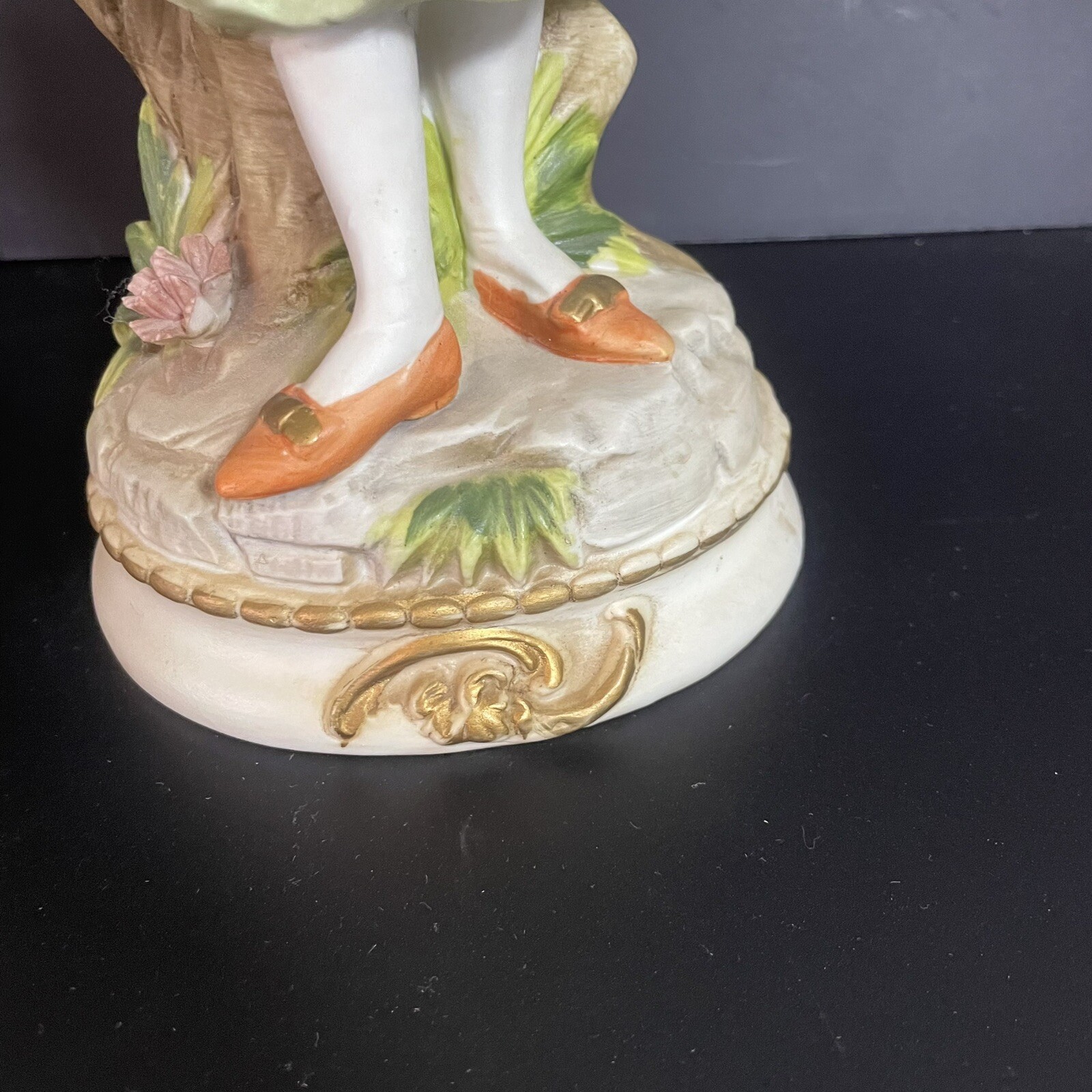 Ardco Porcelain Bisque Woman with Corn Made in Japan C-1906 Figurine 13″ Chip