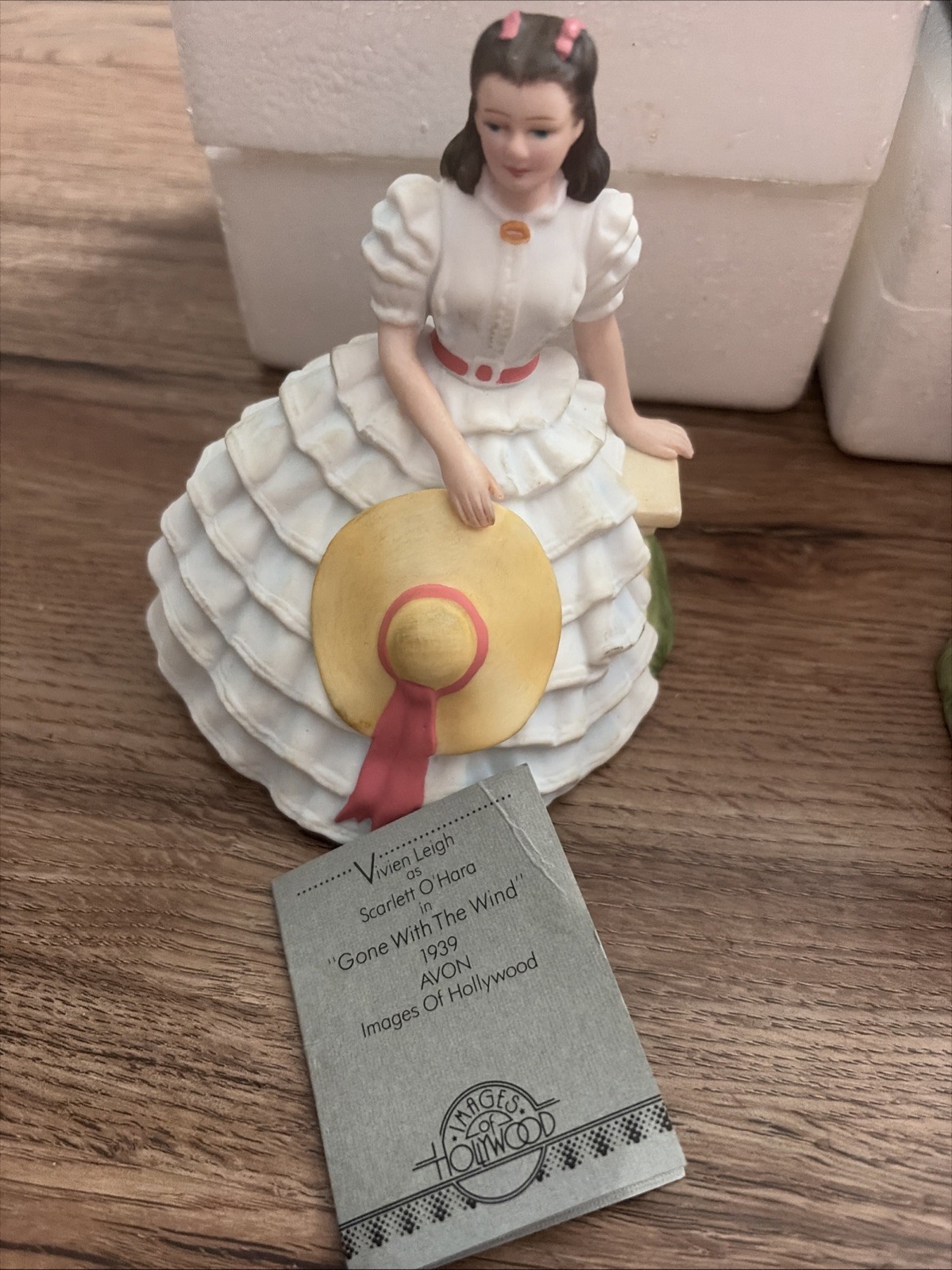 Rhett Butler & Scarlett O’Hara Porcelain Figures “Gone with the Wind” Avon 1983