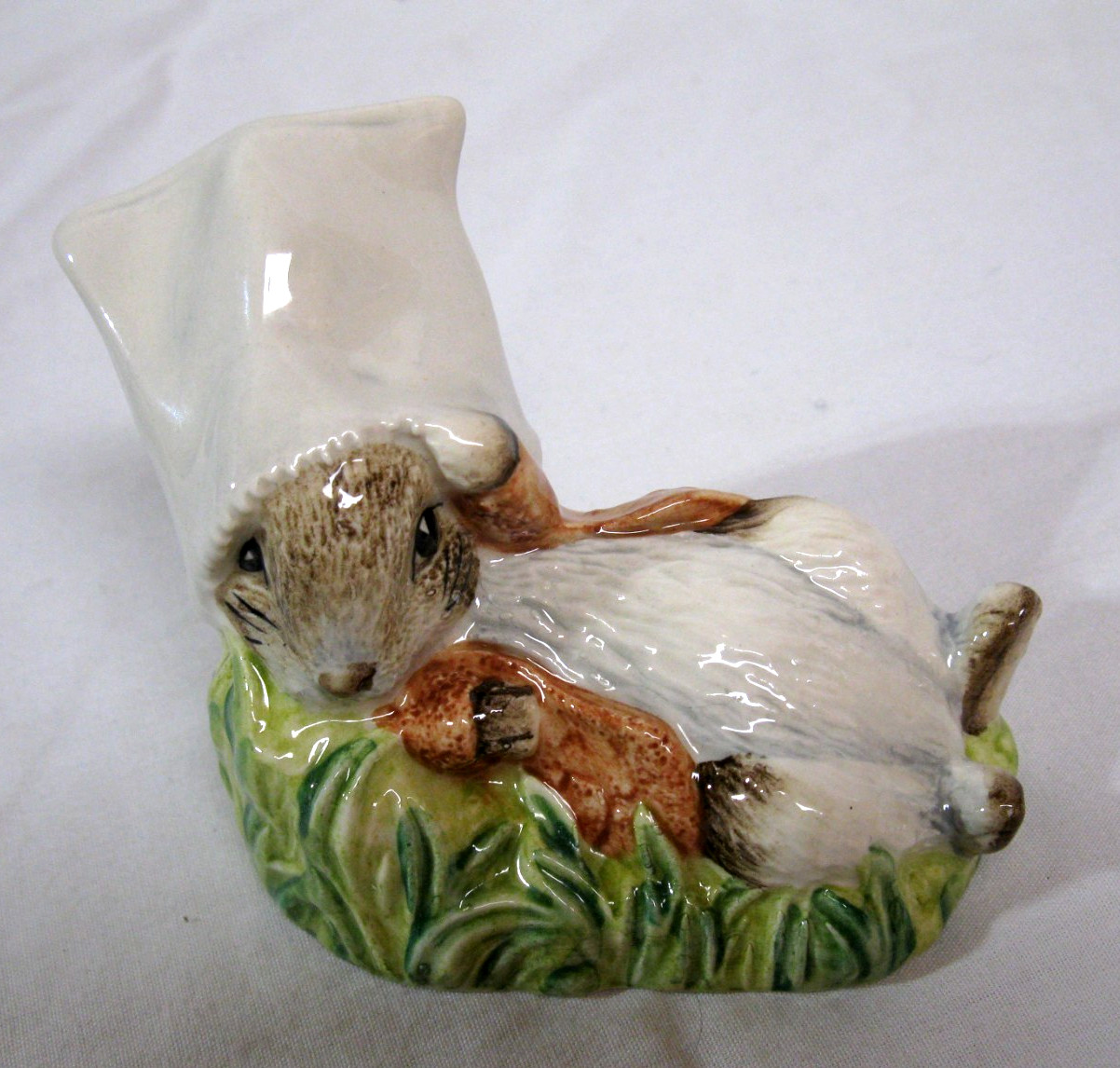 Royal Albert Beatrix Potter Benjamin Wakes Up England Porcelain Figurine Vintage