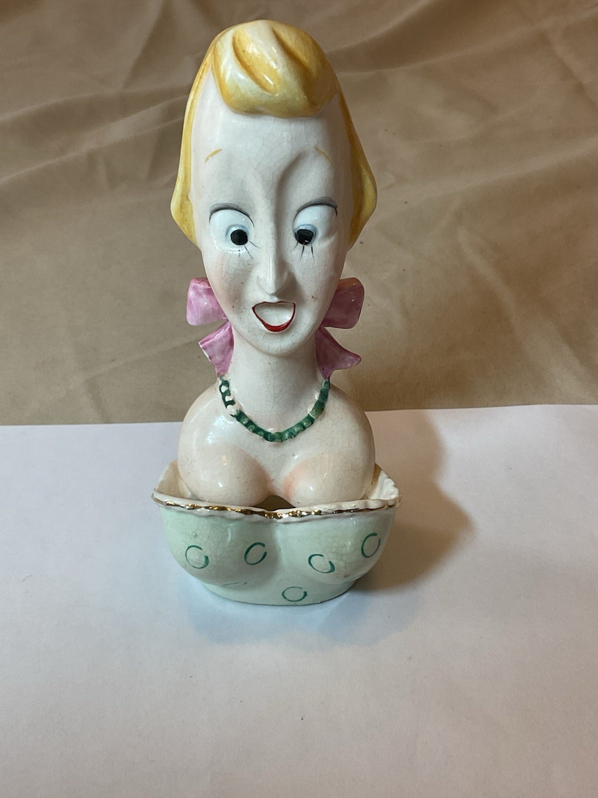 Vintage DAVAR LADY Woman Head Figurine Ashtray 5.5 Inches Tall Made In Japan