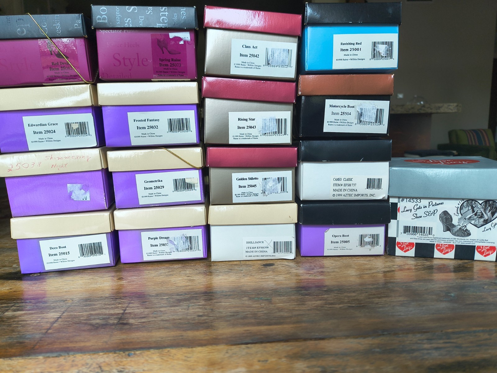 Just The Right Shoe by Raine shoes x16 + I Love Lucy w/ 2 shoes, Amazing Cond.