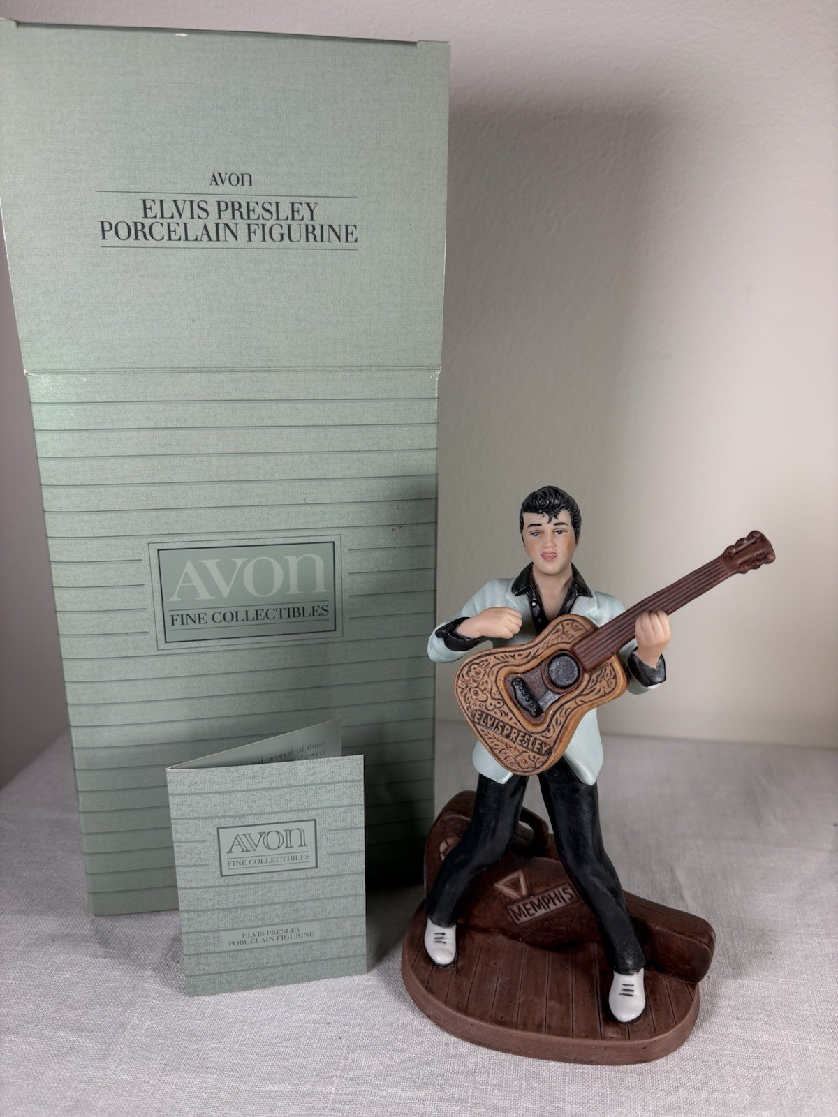 VTG 1987 Avon Elvis Presley Porcelain Figurine Memphis Guitar Box Card Matte
