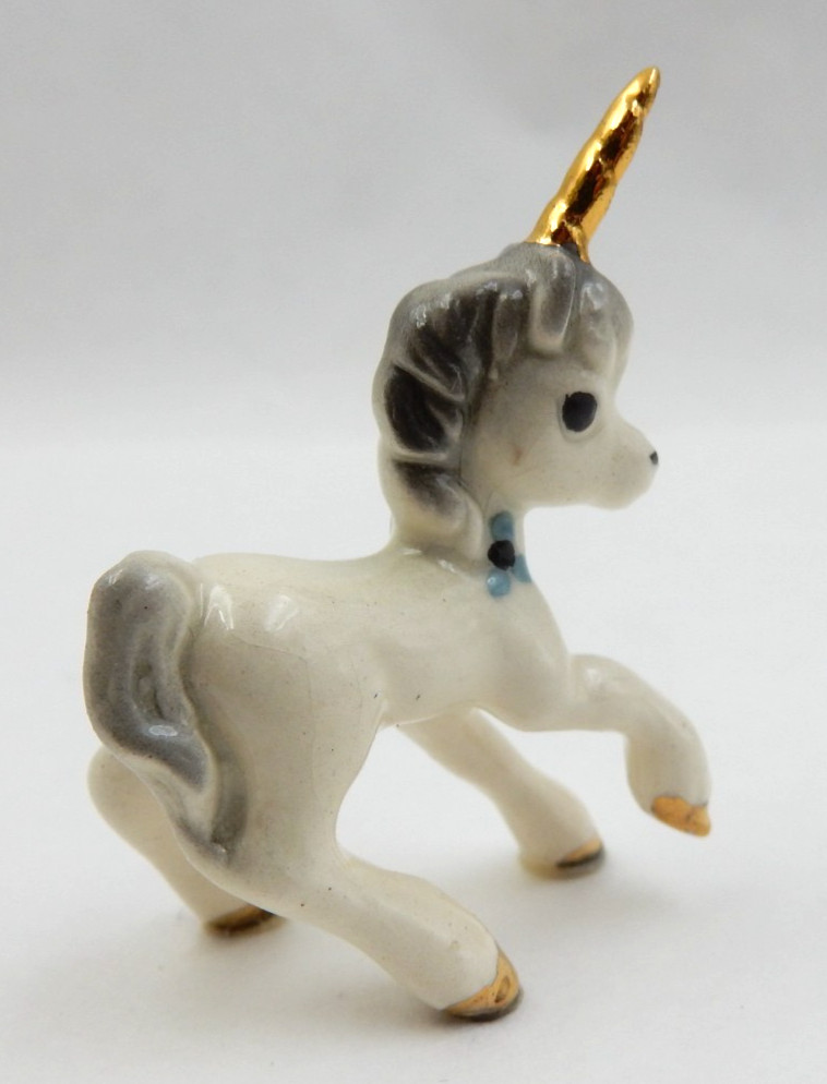 HAGEN-RENAKER MINIATURE BABY UNICORN FIGURINE GOLD HORN HOOVES BLUE FLOWERS USA