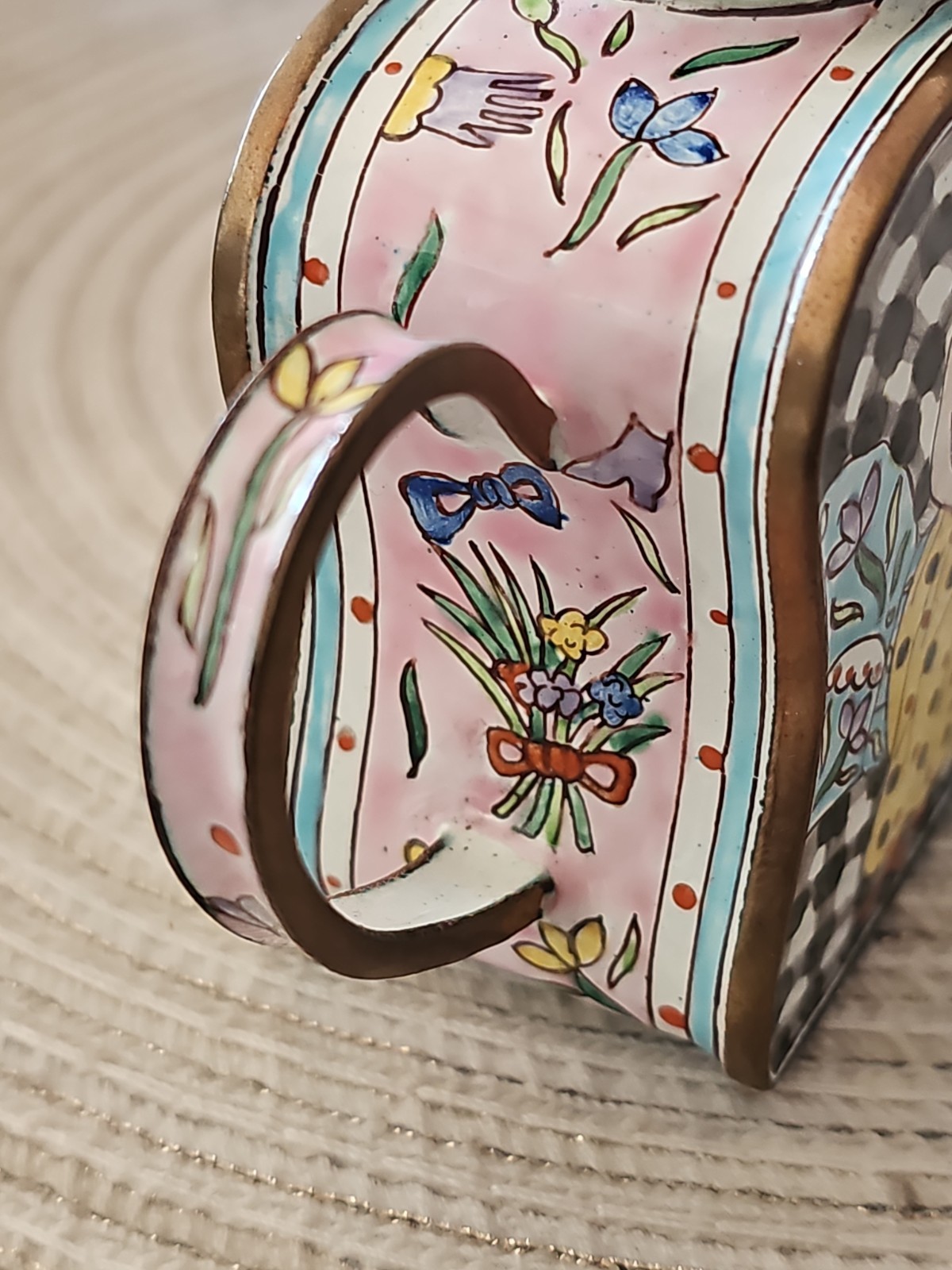 collectible vintage Kelvin Chen Teapot Chinese, miniature woman Cloisonne Enamel