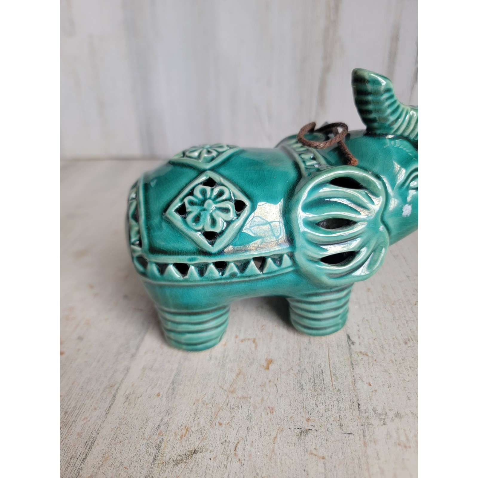 GC blue elephant scent bag holder unique home decor zoo ceramic