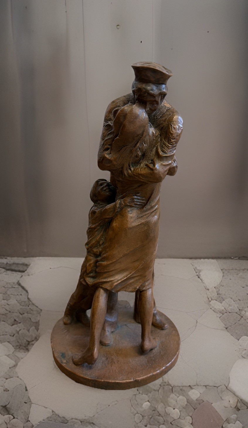 The Homecoming US Navy Memorial Bronze Statue 9 3/4 in Stanley Bleifield Signed