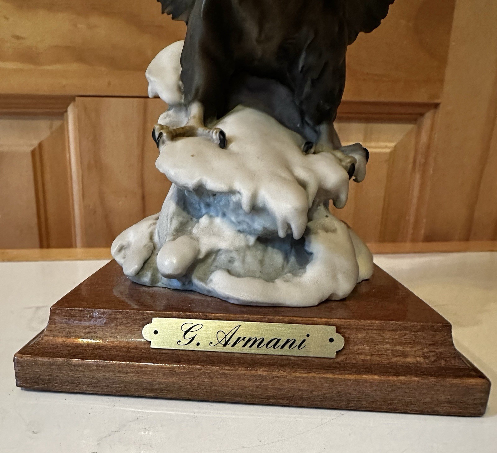 GIUSEPPE ARMANI PORCELAIN EAGLE On Snow Sculpture EUC 9.5”t x 7”w L@@K Signed