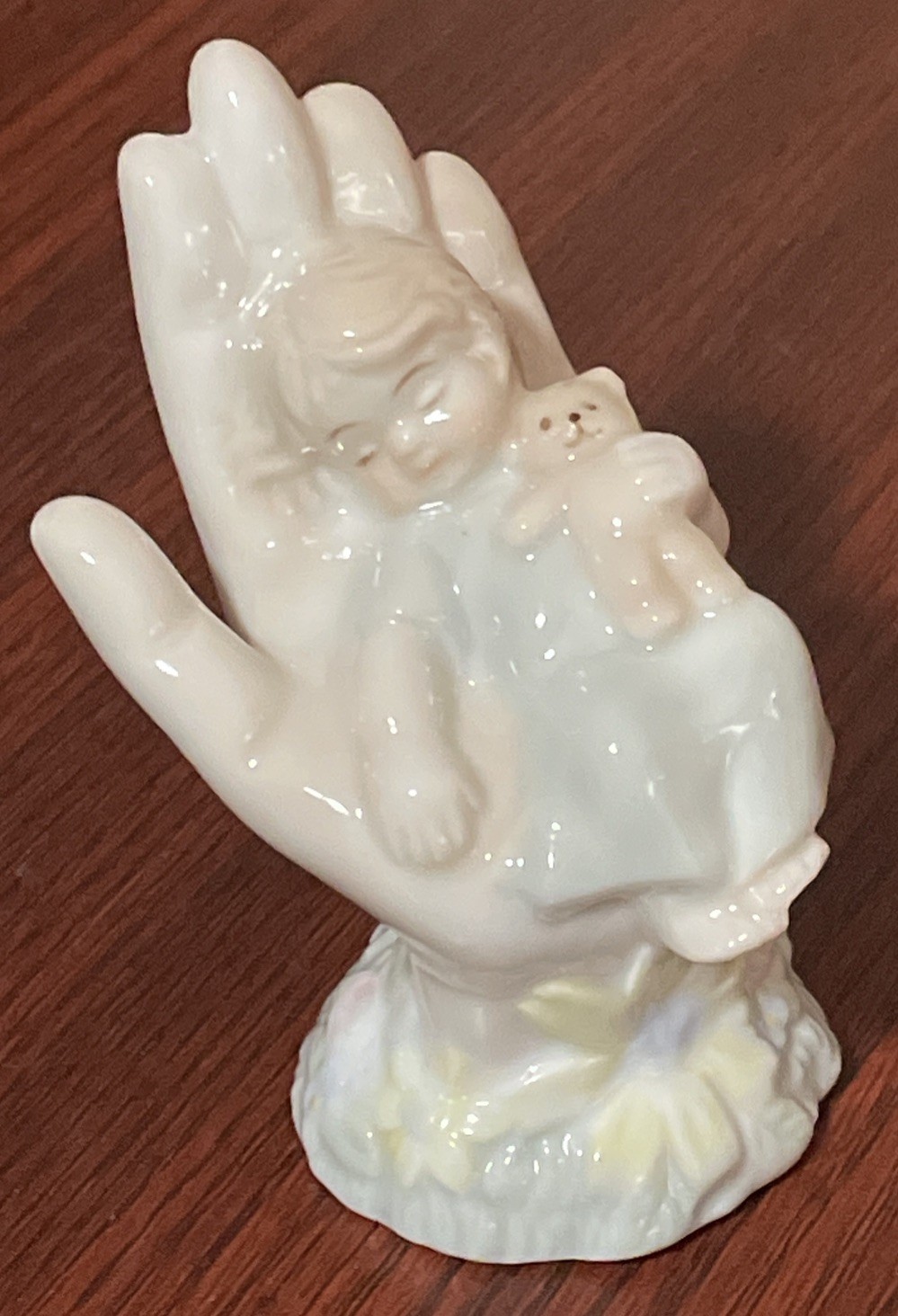 House of Lloyd Sleeping Baby In God’s Hand Figure NIB