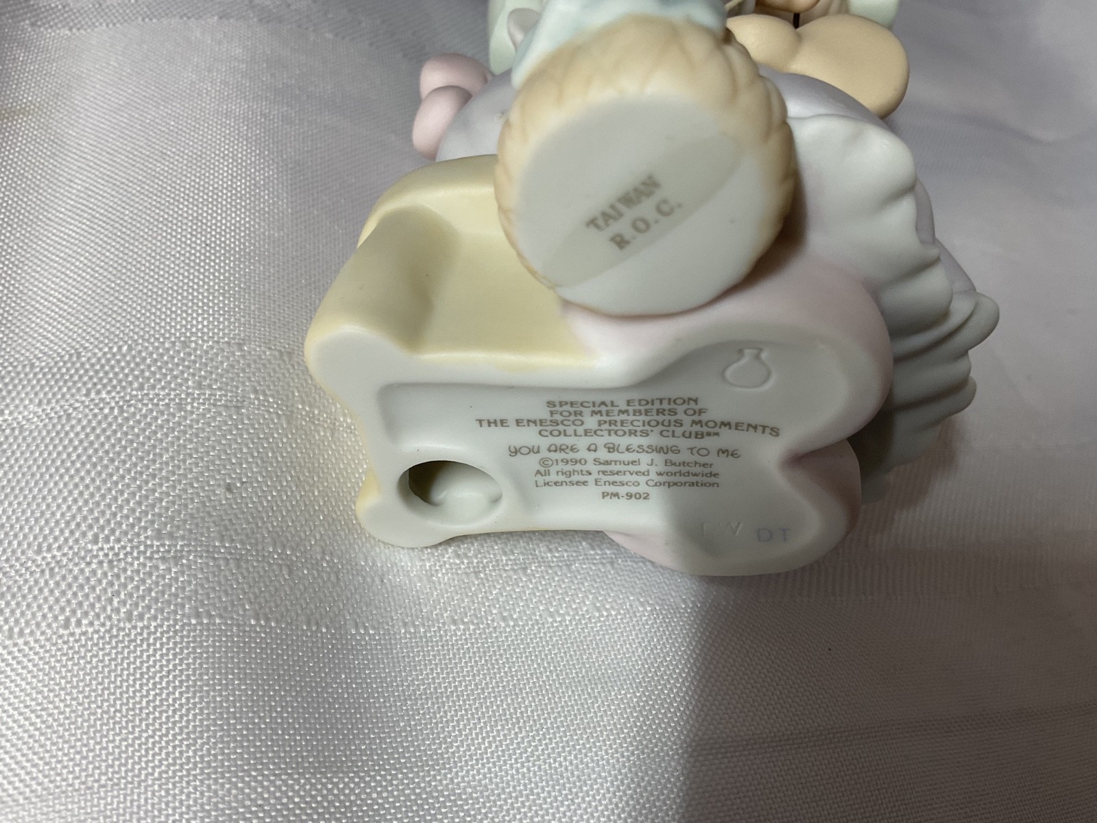 Precious Moments “You Are A Blessing To Me” 1990 Figurine PM902 Club Edition -P2