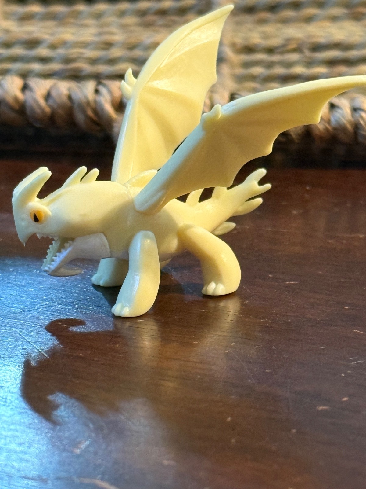 WHITE NIGHT TERROR SMIDVARG SpinMaster Mini Series 1 Dreamworks Dragons A3
