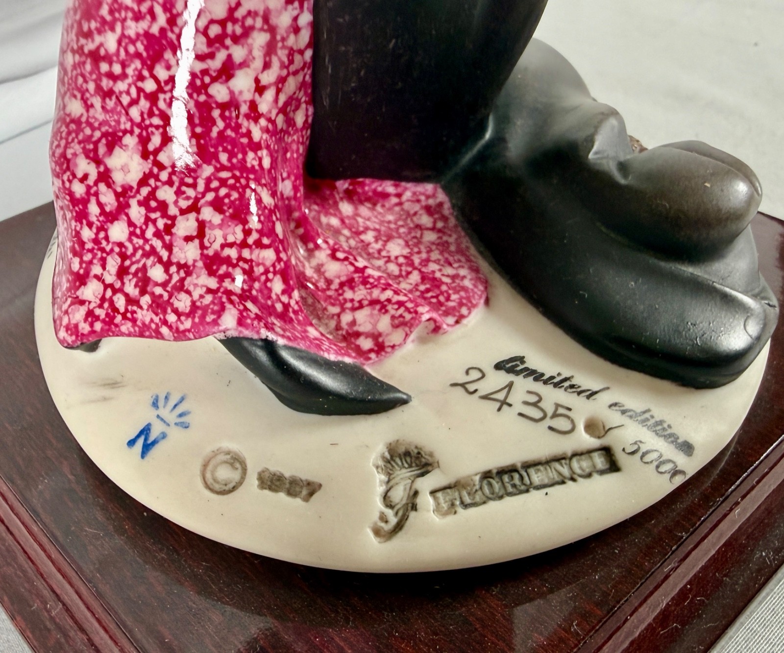 Giuseppe Armani Florence Lady with Powder Puff Figurine Signed 1987 19”
