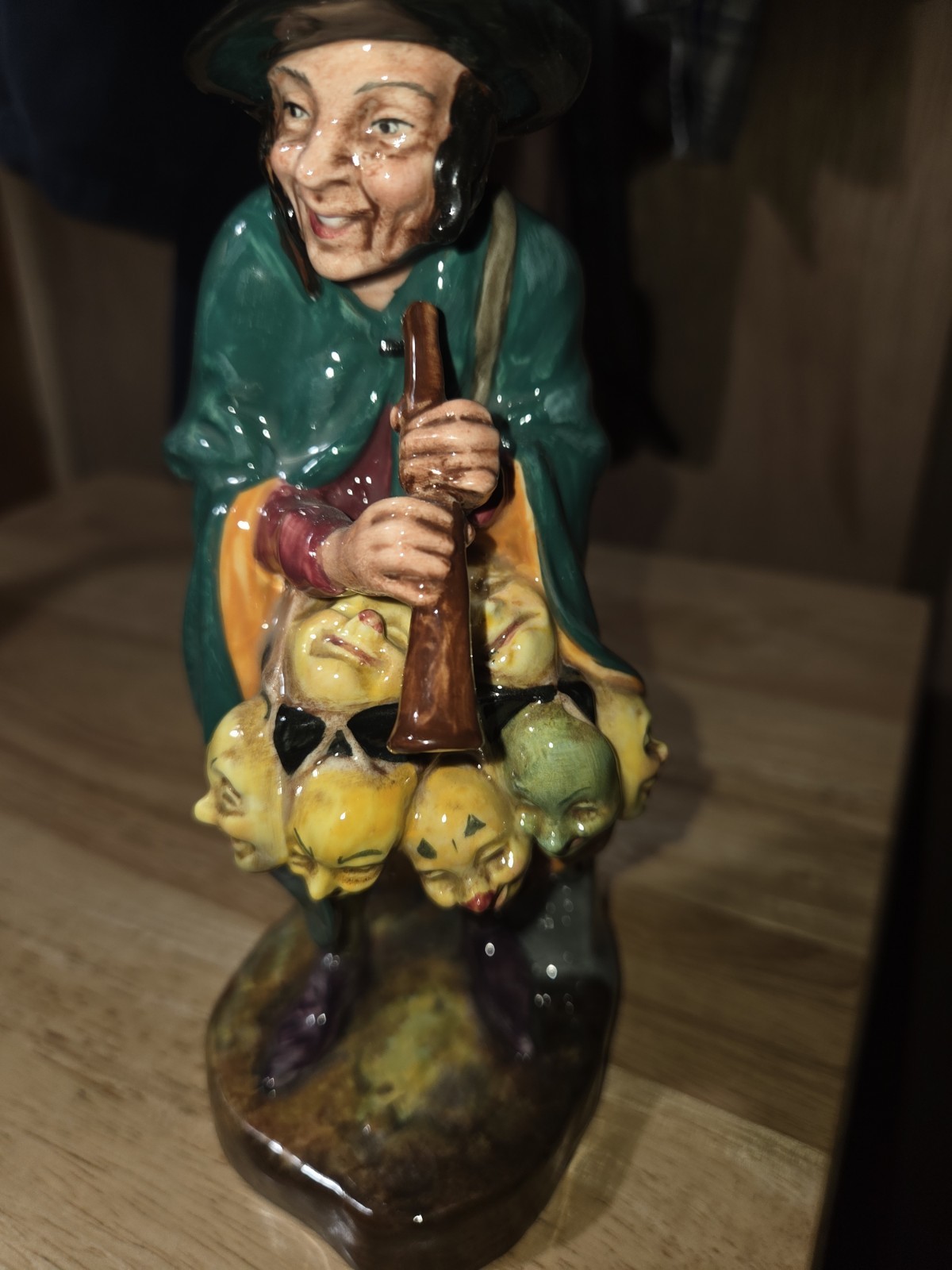 Vintage Royal Doulton The Mask Seller HN2103 Figurine 1952 8.5” Tall Estate Find