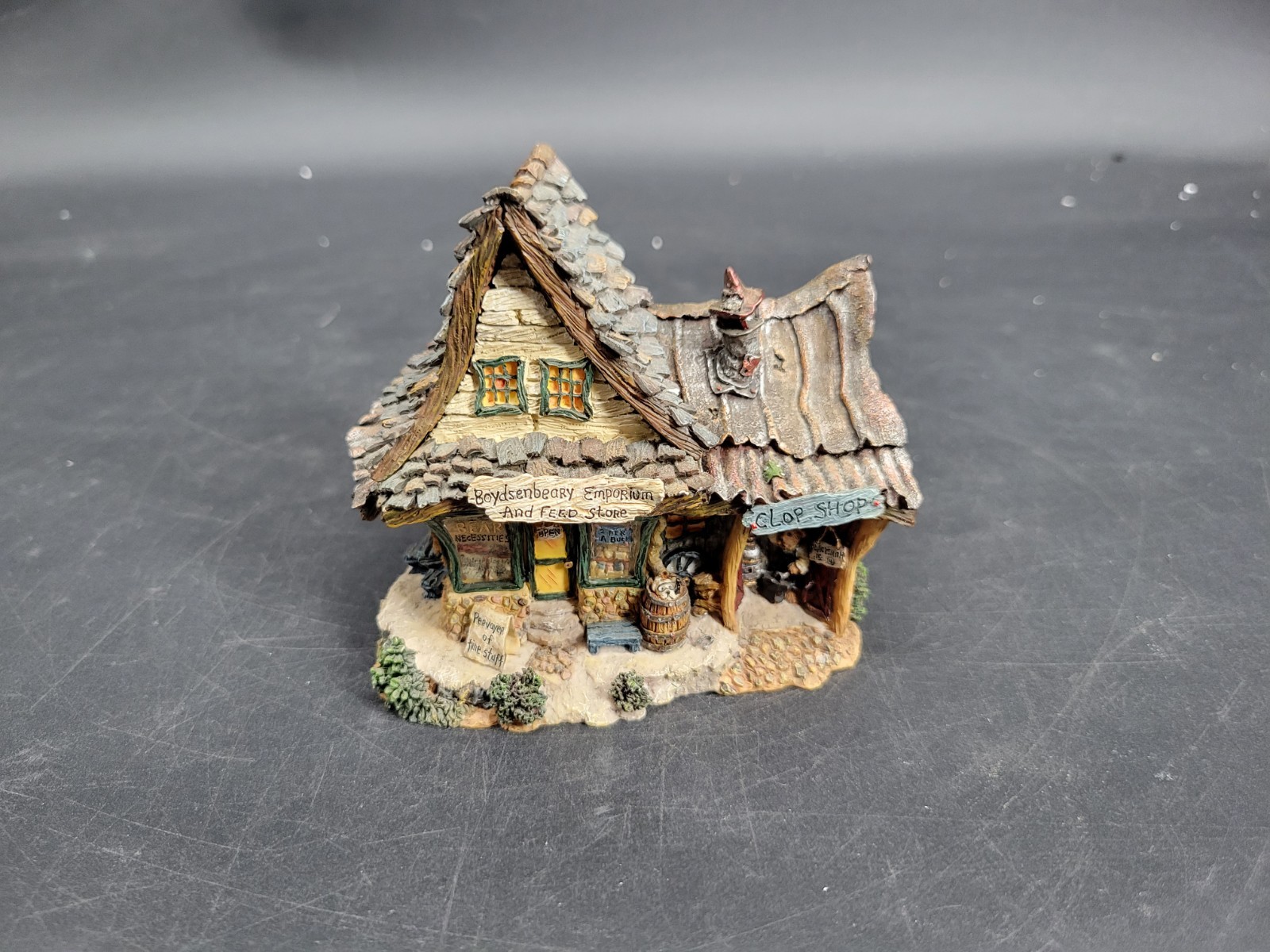 2002 Boyds Bearly-Built Villages Jeb’s General Store and Blacksmithy 19049 Boxed
