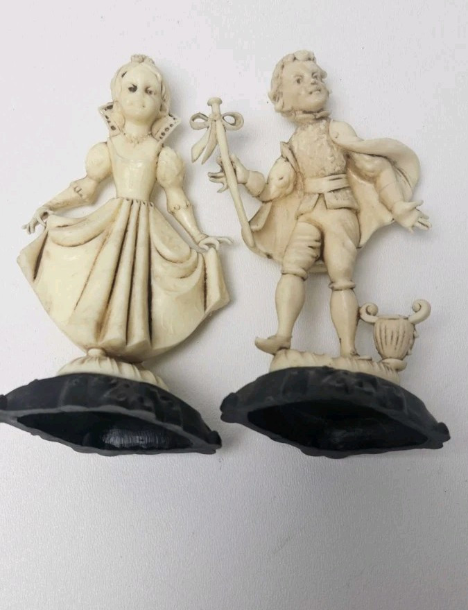 Vintage Plastic Italian Figured Boy & Girl Made In Italy 5 1/2 in Figurines