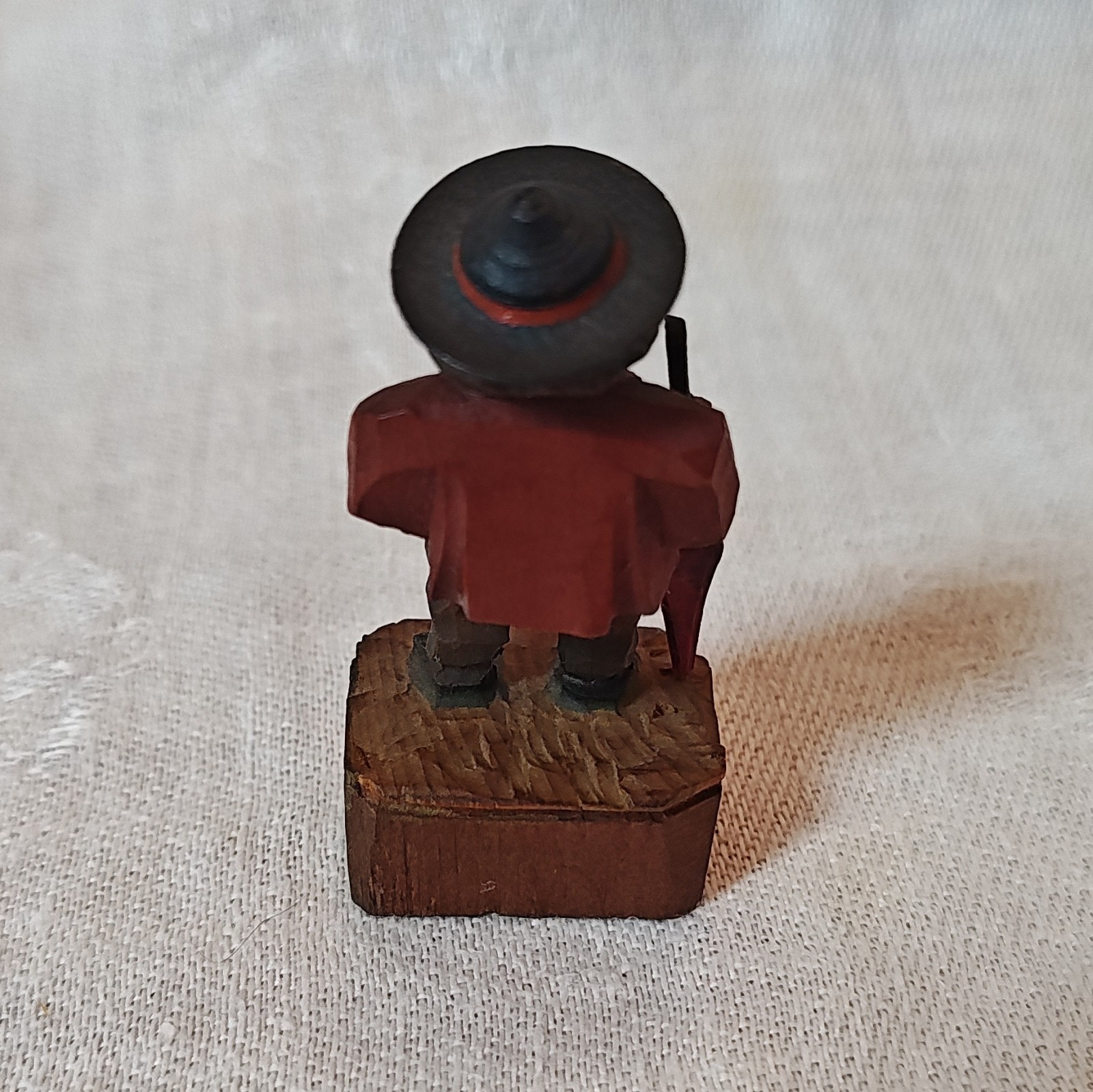 Vintage Folk Art Hand Carved Wooden Figurine w/ Umbrella Hat Italy 2.25in